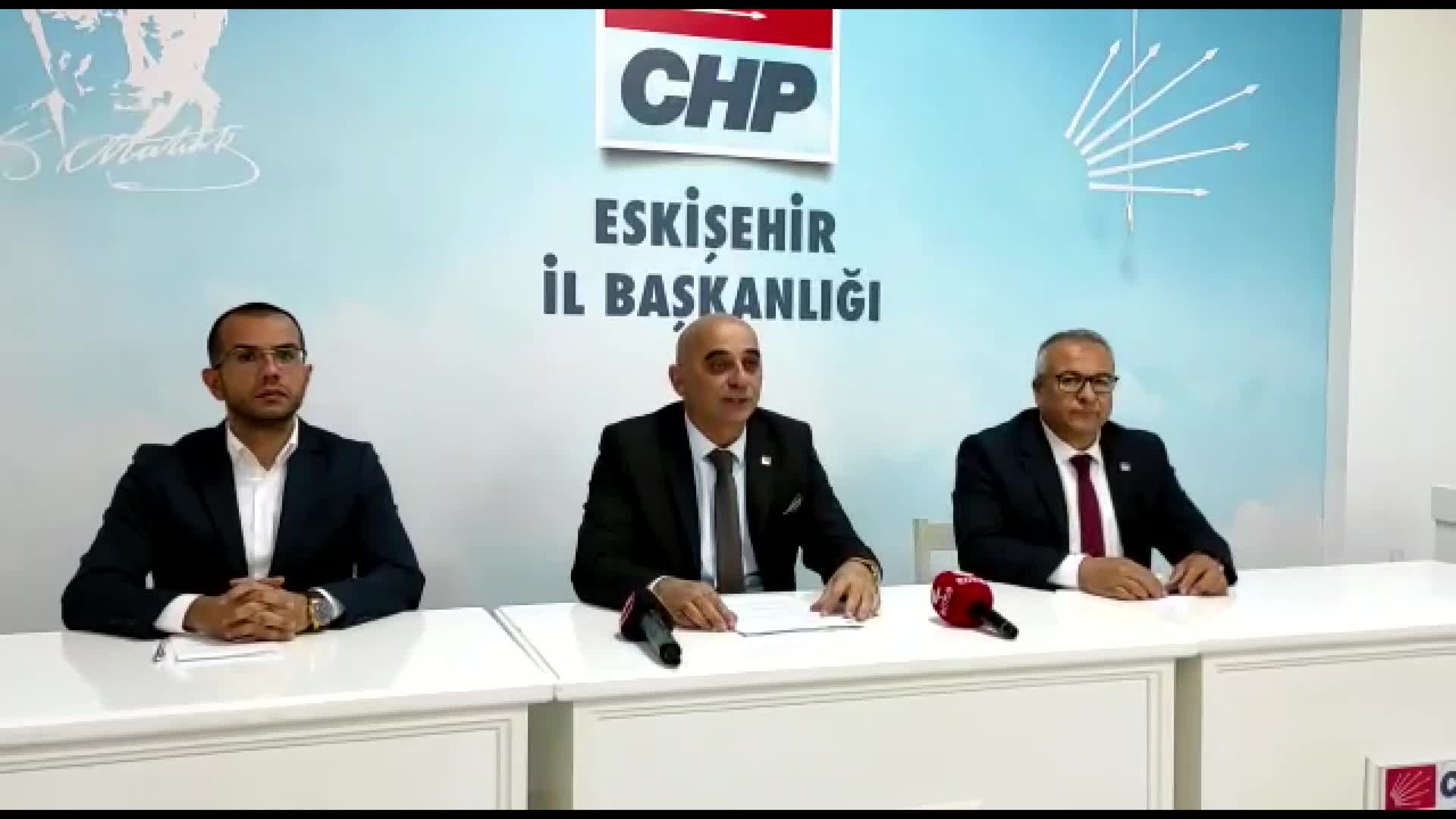 CHP ODUNPAZARI İLÇE BAŞKANI ÇINAR: "AKP MECLİS ÜYELERİNİ ÖZÜR DİLEMEYE DAVET EDİYORUM”