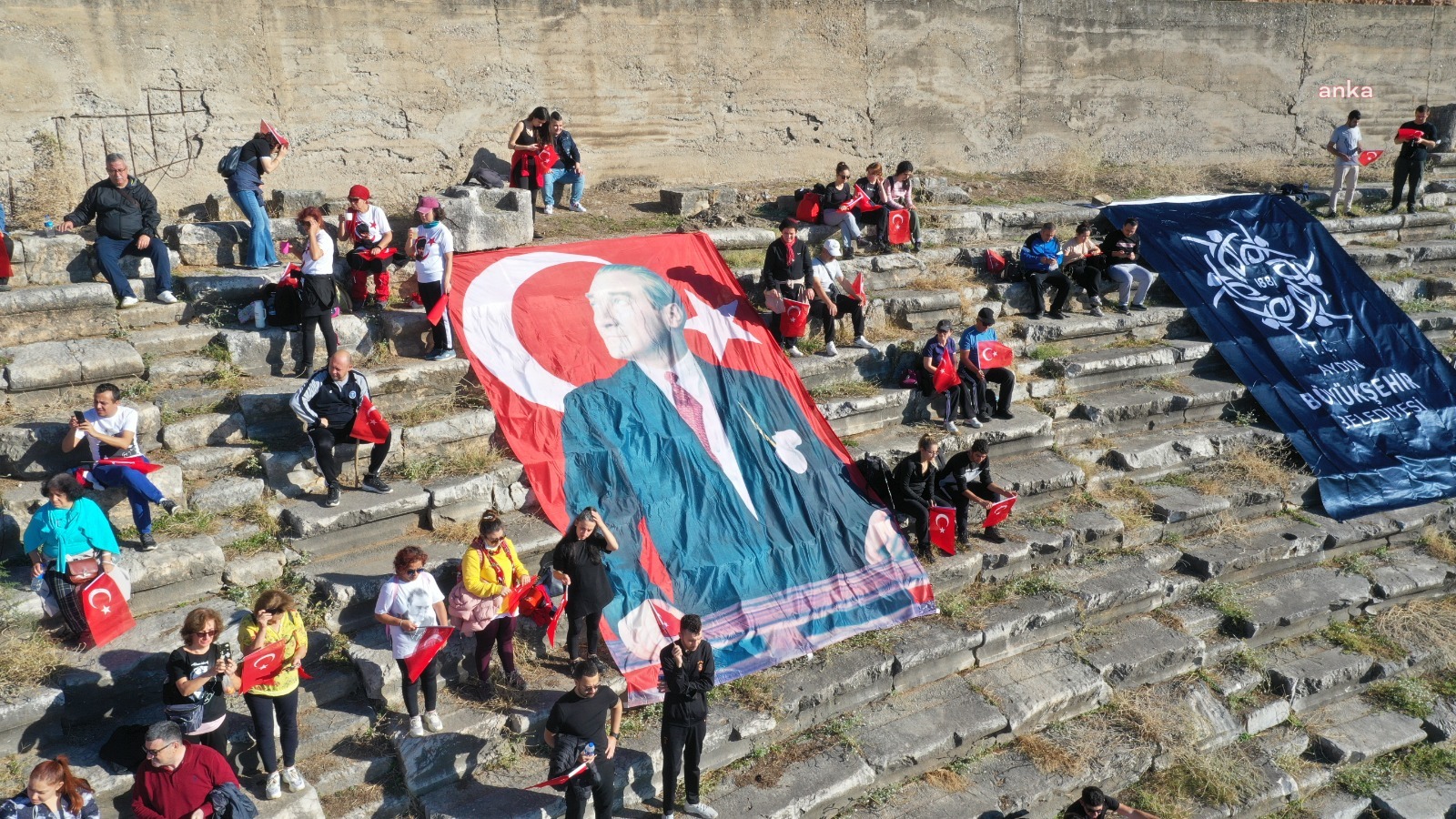 AYDIN BÜYÜKŞEHİR BELEDİYESİ'NDEN ATA’YA SAYGI DOĞA YÜRÜYÜŞÜ