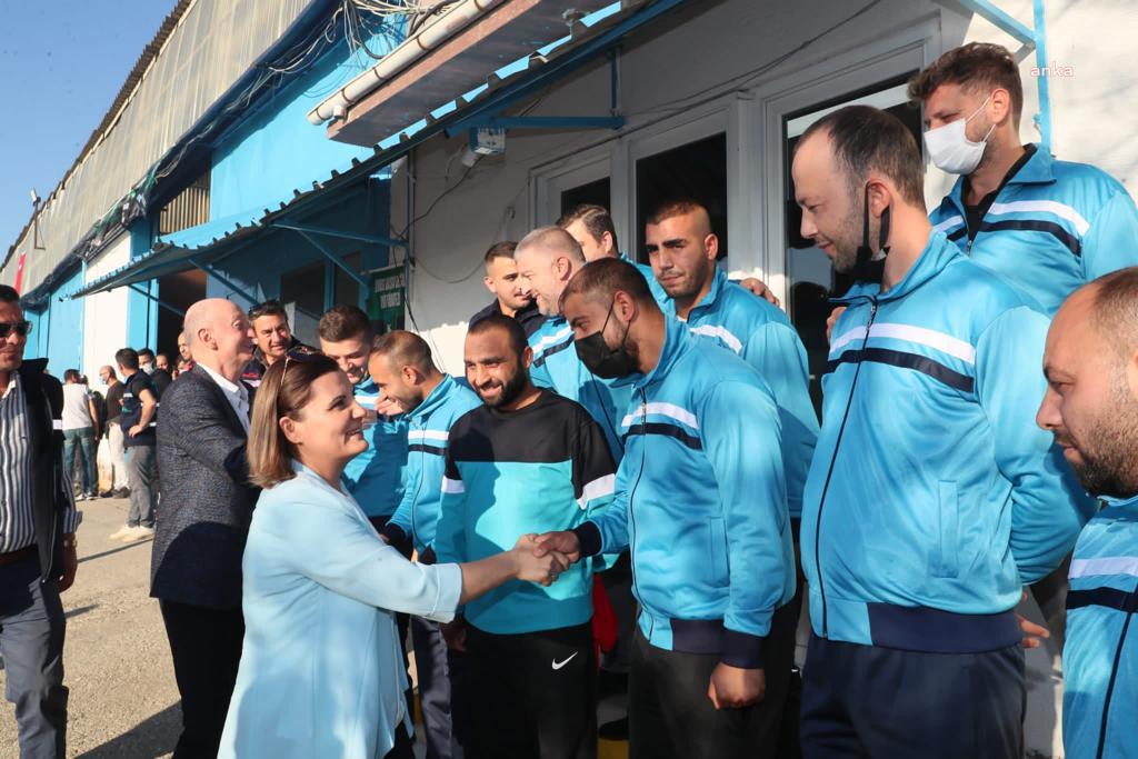 İZMİT BELEDİYE BAŞKANI HÜRRİYET, TEMİZLİK PERSONELİYLE BULUŞTU