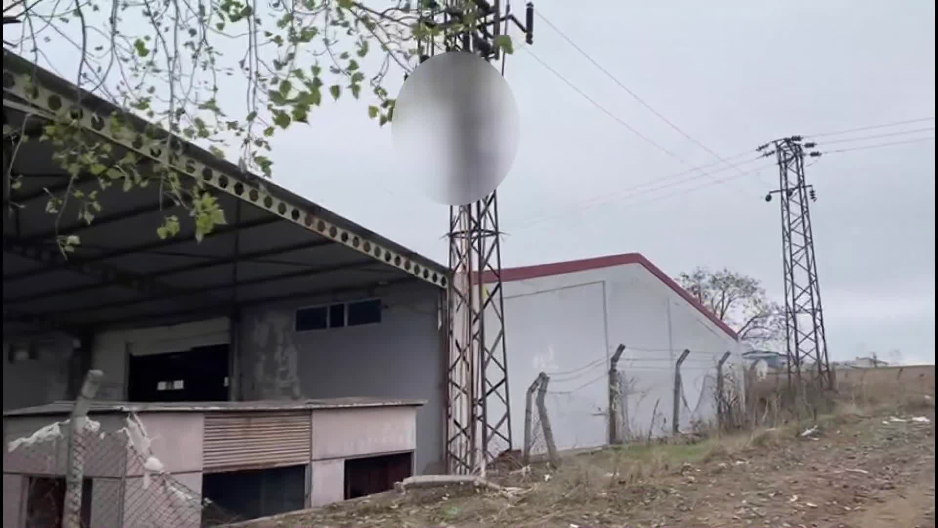 31 BİN 500 VOLT ELEKTRİK ÇARPTI DİREKTE ASILI KALDI