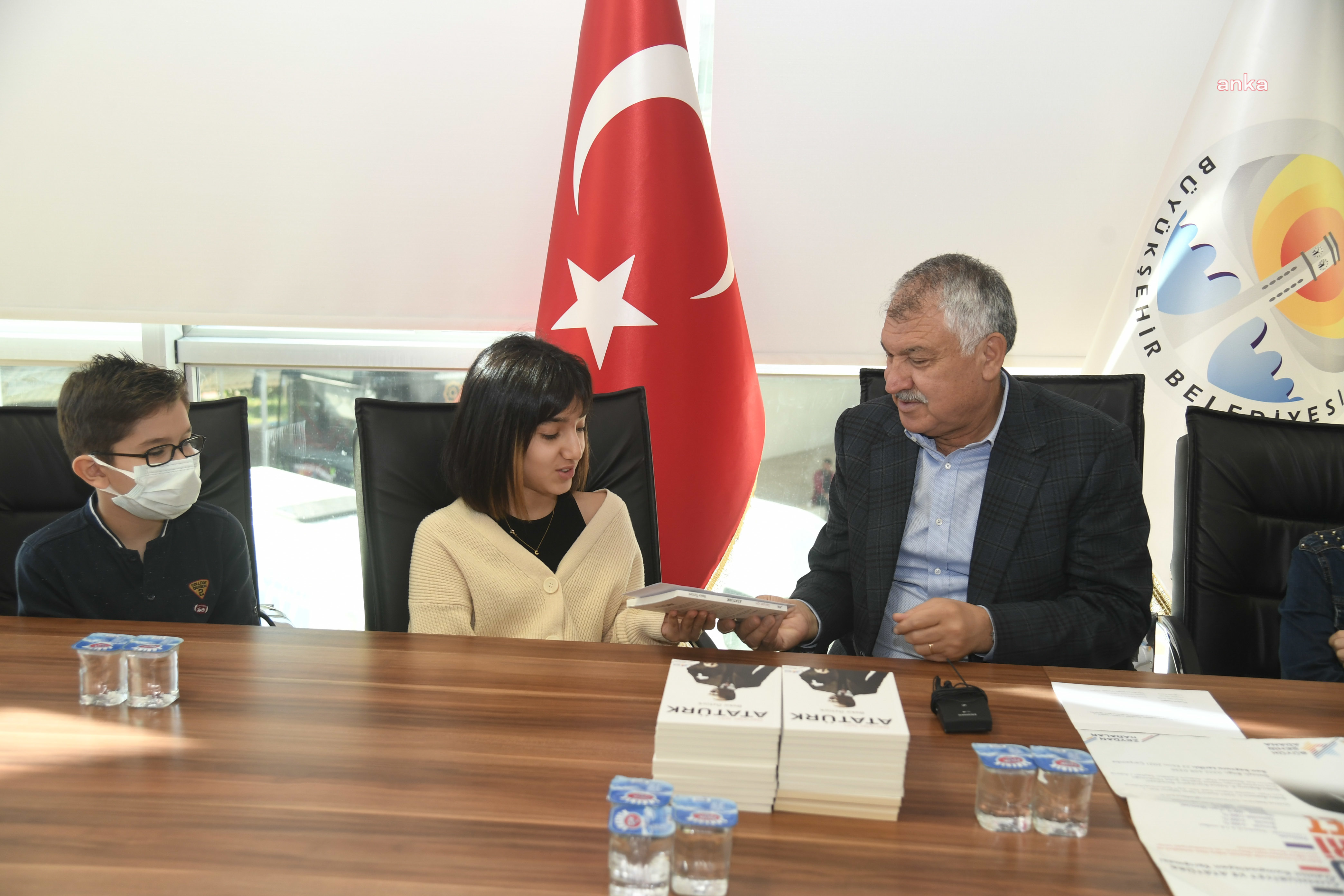 ADANA'DA CUMHURİYET VE ATATÜRK KONULU KOMPOZİSYON YARIŞMASININ ÖDÜLLERİ VERİLDİ