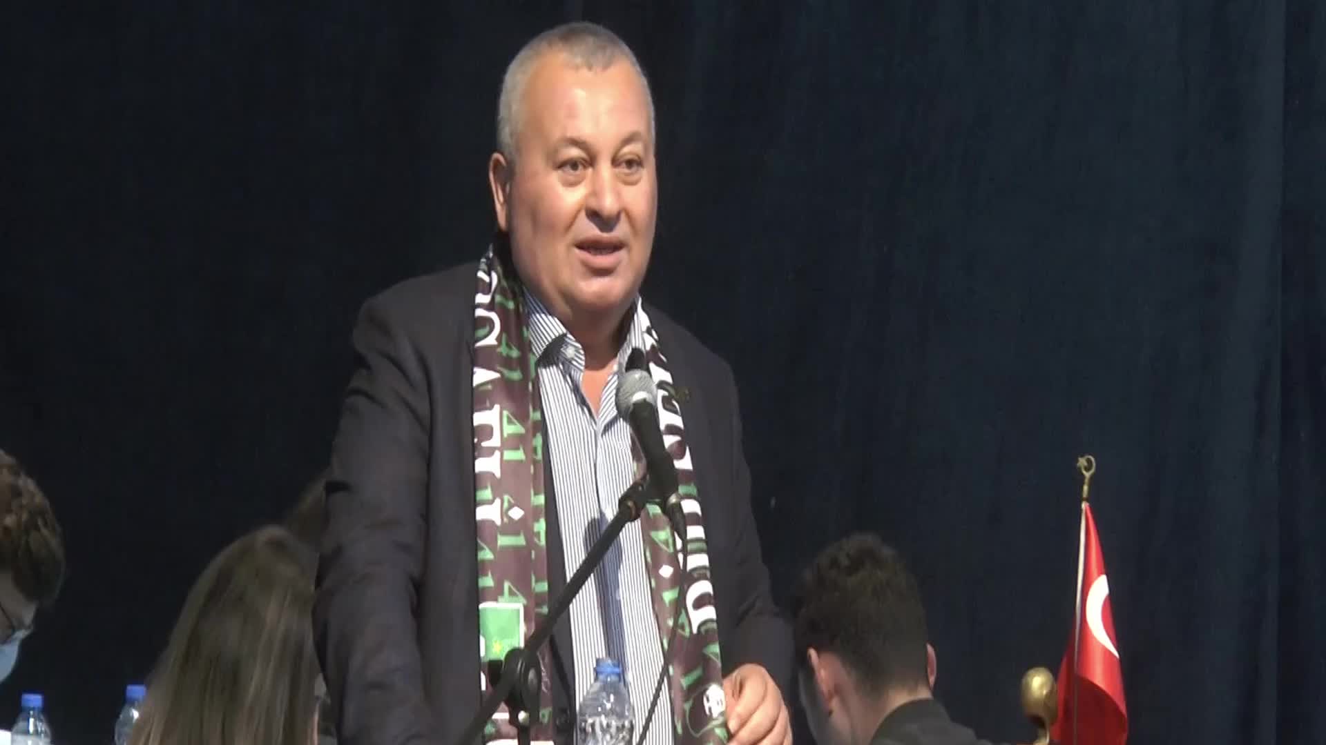 CEMAL ENGİNYURT'TAN AKP'Lİ YAVUZ'A: "ATATÜRK'E KAFİR DEDİNİZ YA SADECE BUNDAN DOLAYI BİLE SANDIĞIN DİBİNİ GÖRECEKSİNİZ"