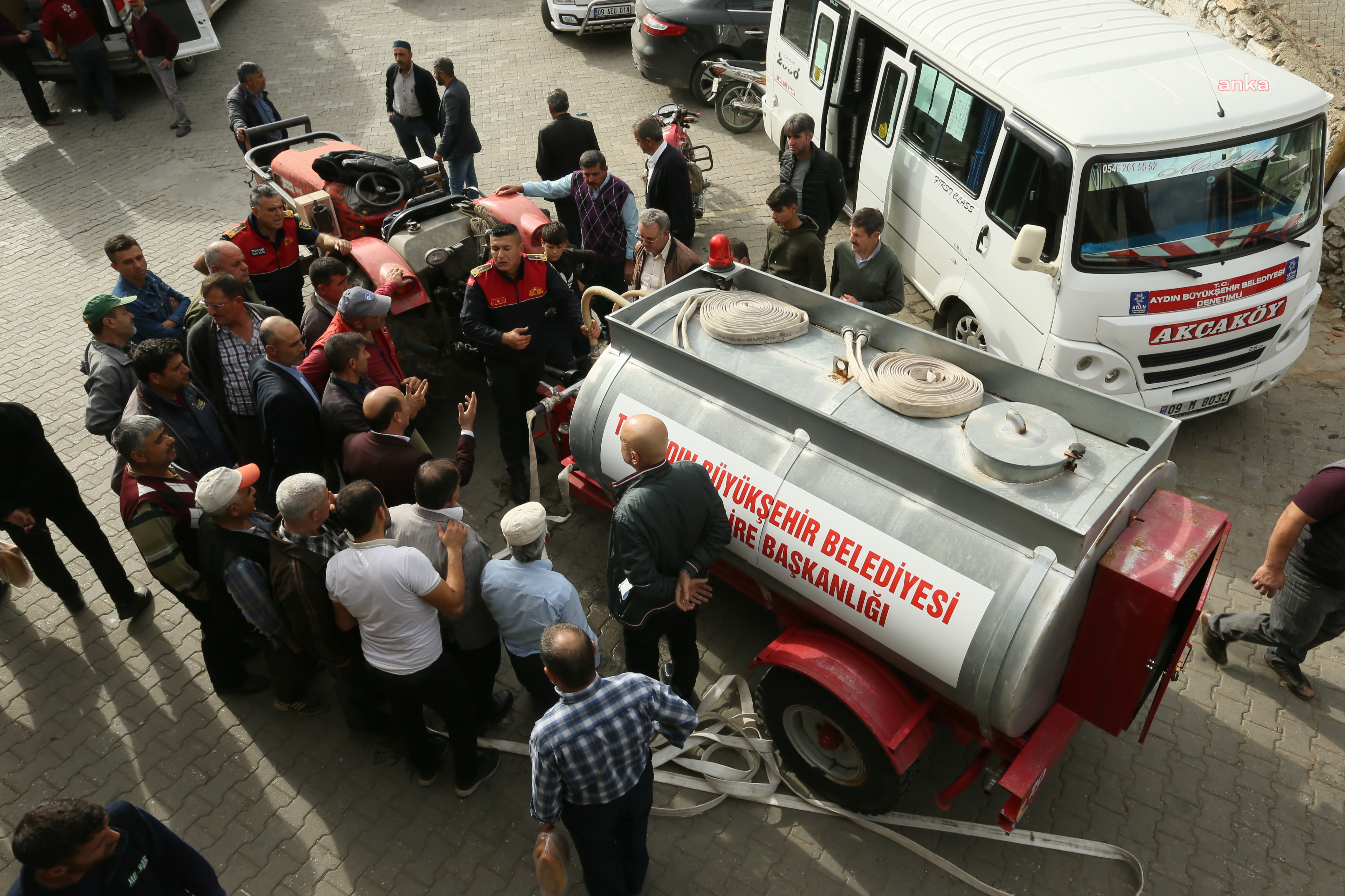 AYDIN BÜYÜKŞEHİR BELEDİYESİ’NİN YANGIN SÖNDÜRME TANKERİ DESTEĞİ SÜRÜYOR