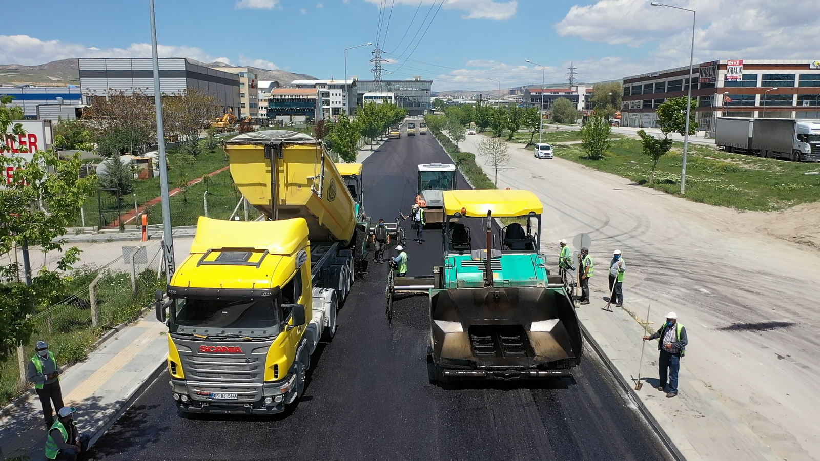 ANKARA BÜYÜKŞEHİR’DEN ASFALT SEFERBERLİĞİ