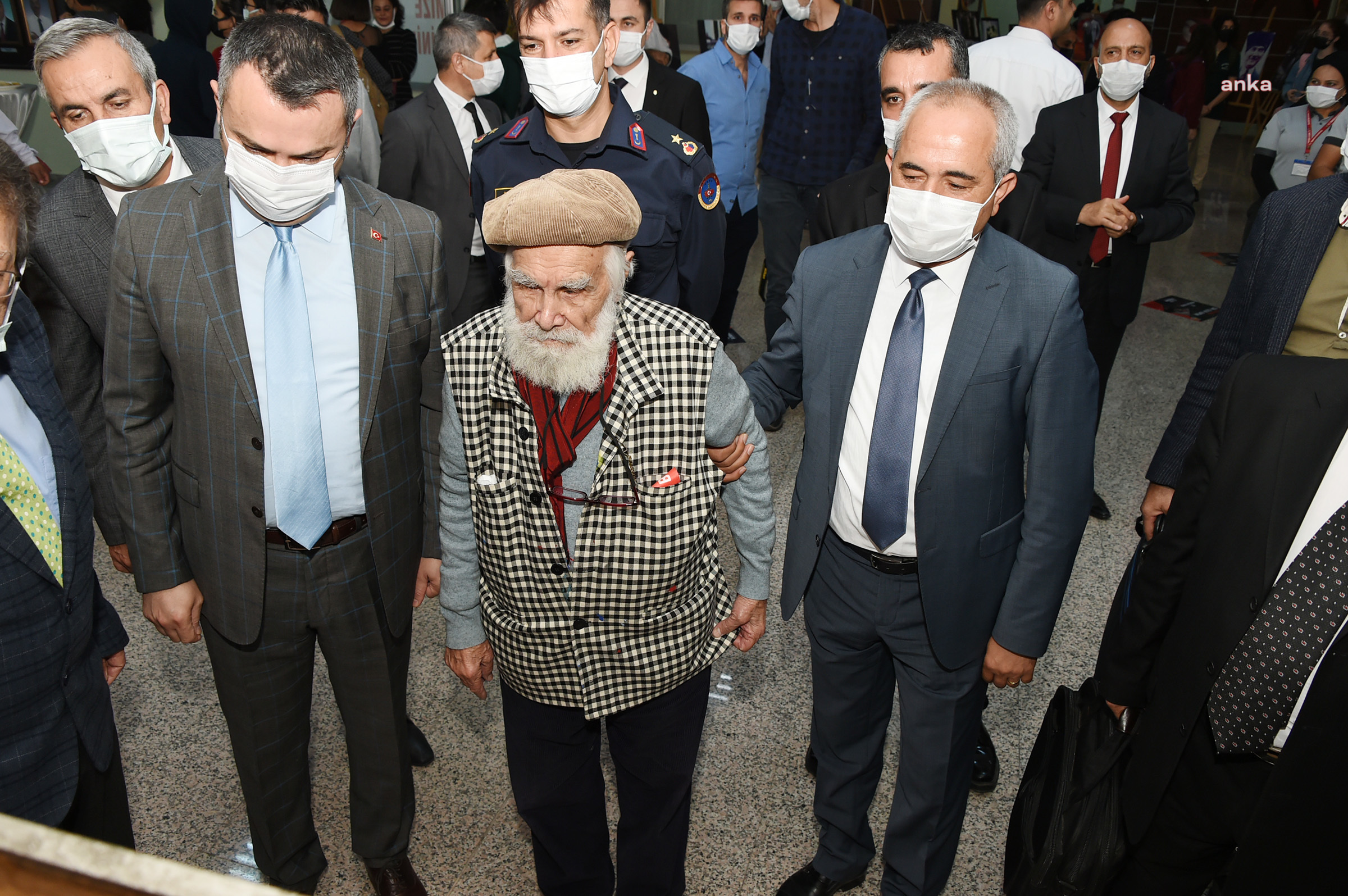 TARSUS BELEDİYESİ, ATATÜRK’Ü, SERGİ, KONFERANS VE SEVDİĞİ ŞARKILARLA ANDI