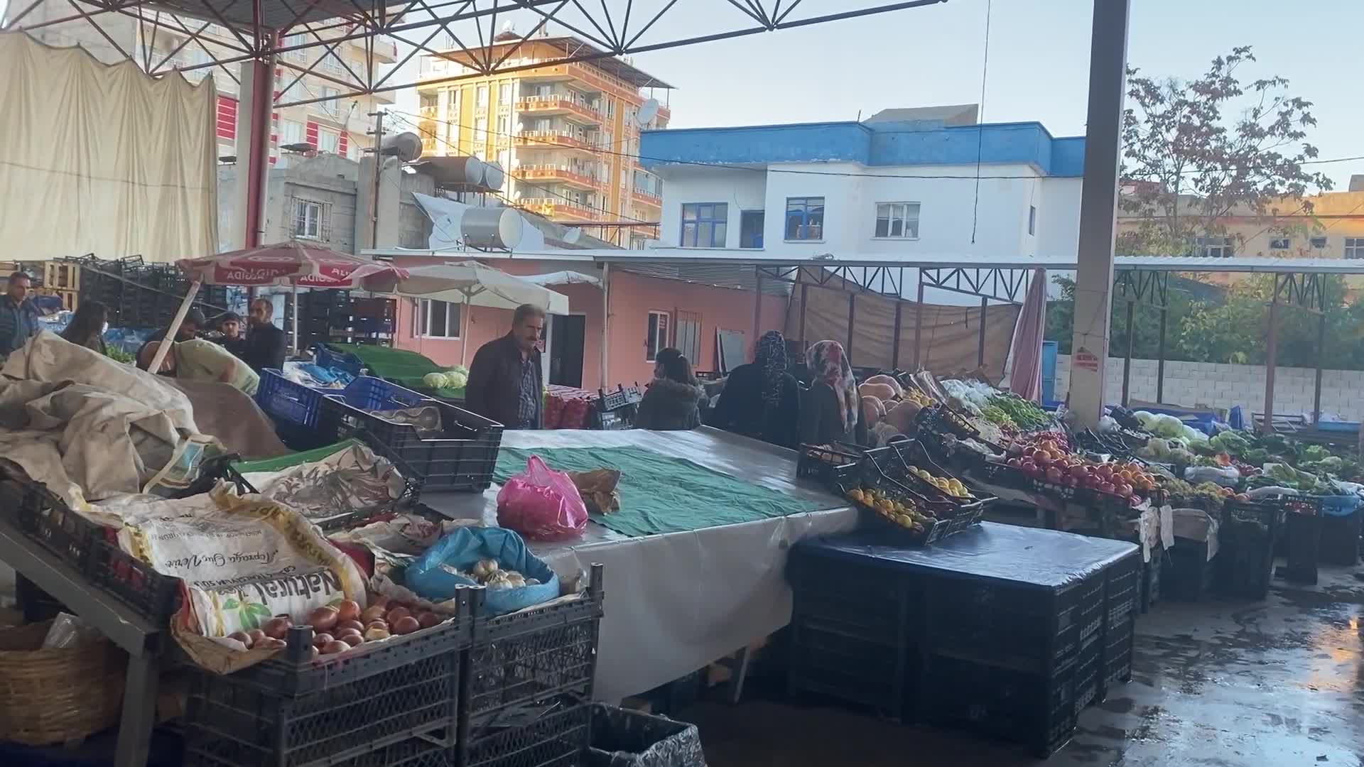 SİİRTLİ ESNAF: MAAŞI YİNE AYNI, AMA NEYE BAKSAN İKİ KATI