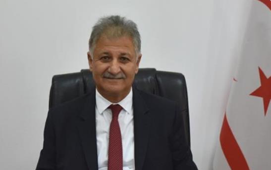 KKTC’DE OKULLAR KAPATILDI