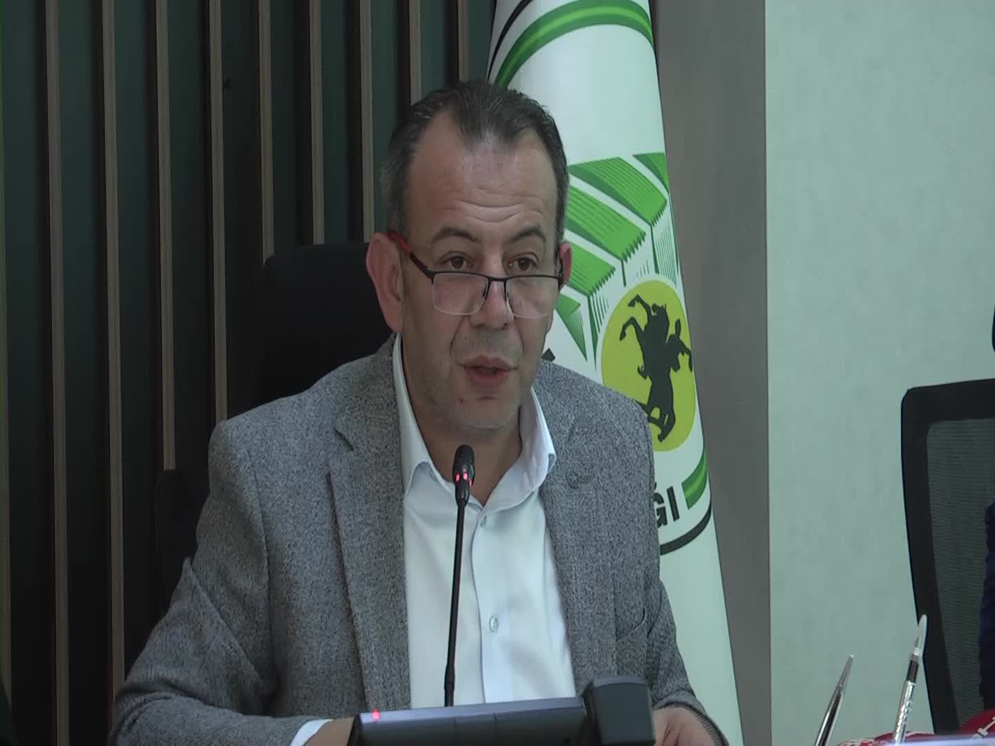 BOLU BELEDİYE BAŞKANI ÖZCAN AÇIKLADI: YABANCI UYRUKLULARA NİKAH ÜCRETİ 100 BİN TL OLACAK