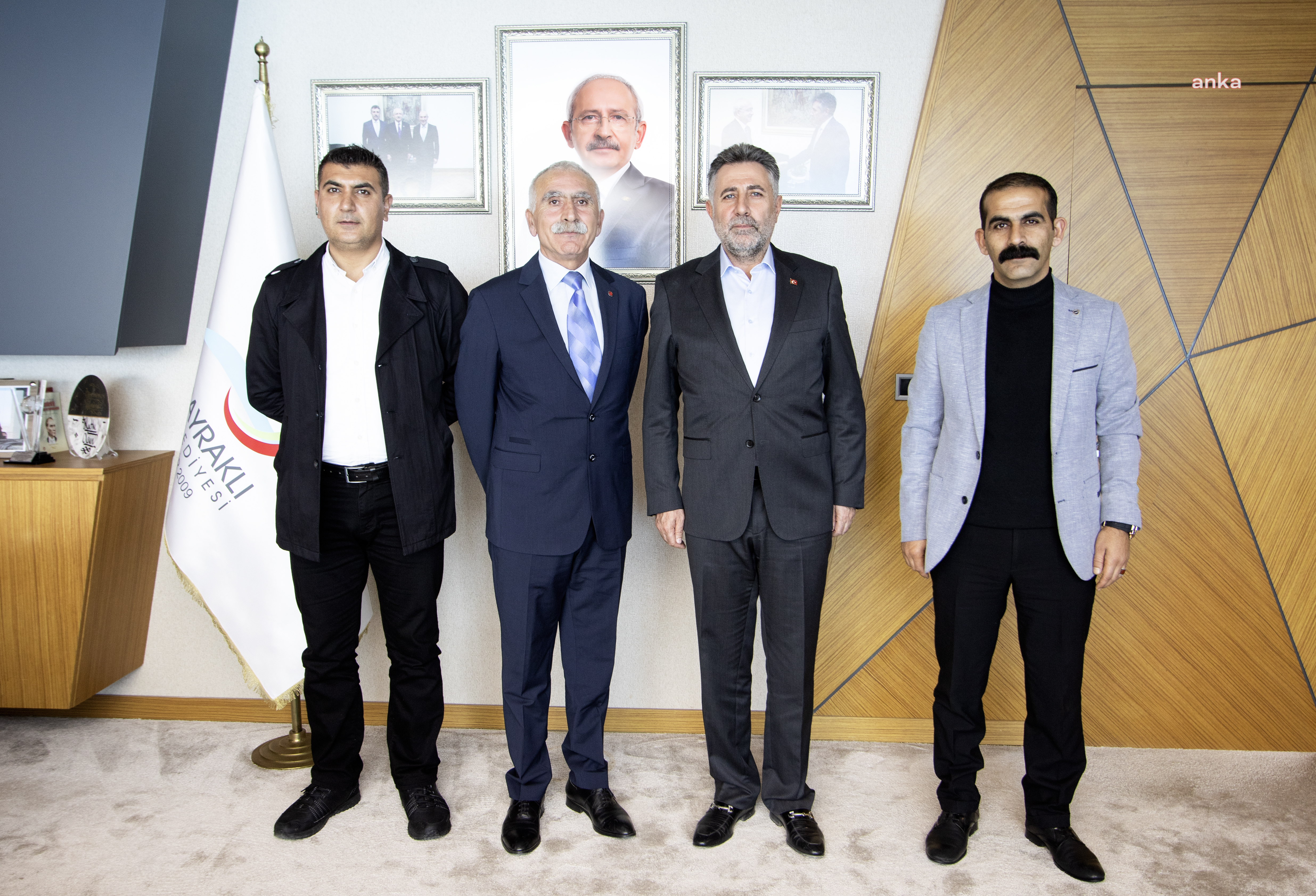 DİSK’TEN BAYRAKLI BELEDİYE BAŞKANI SANDAL’A TAM DESTEK