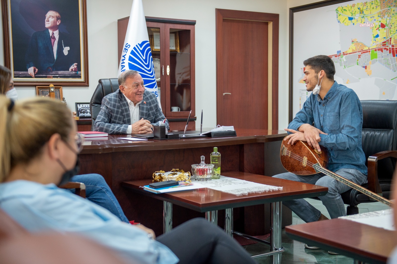 DESTEK SEYHAN BELEDİYESİ'NDEN, BAŞARI GENÇ SANATÇIDAN