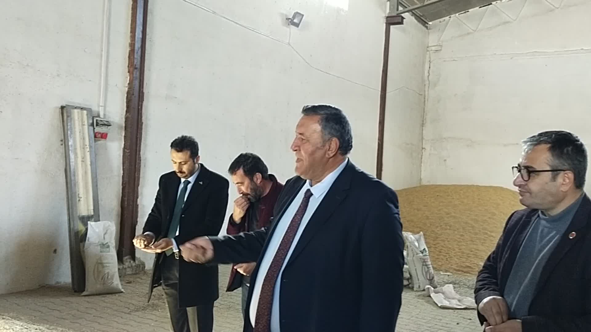 GÜRER: “ÇİFTÇİMİZ DOĞRU YÖNLENDİRİLSE NE ÇİFTÇİ MAĞDUR OLUR NE DE TÜKETİCİ PAHALI ÜRÜN ALIR”