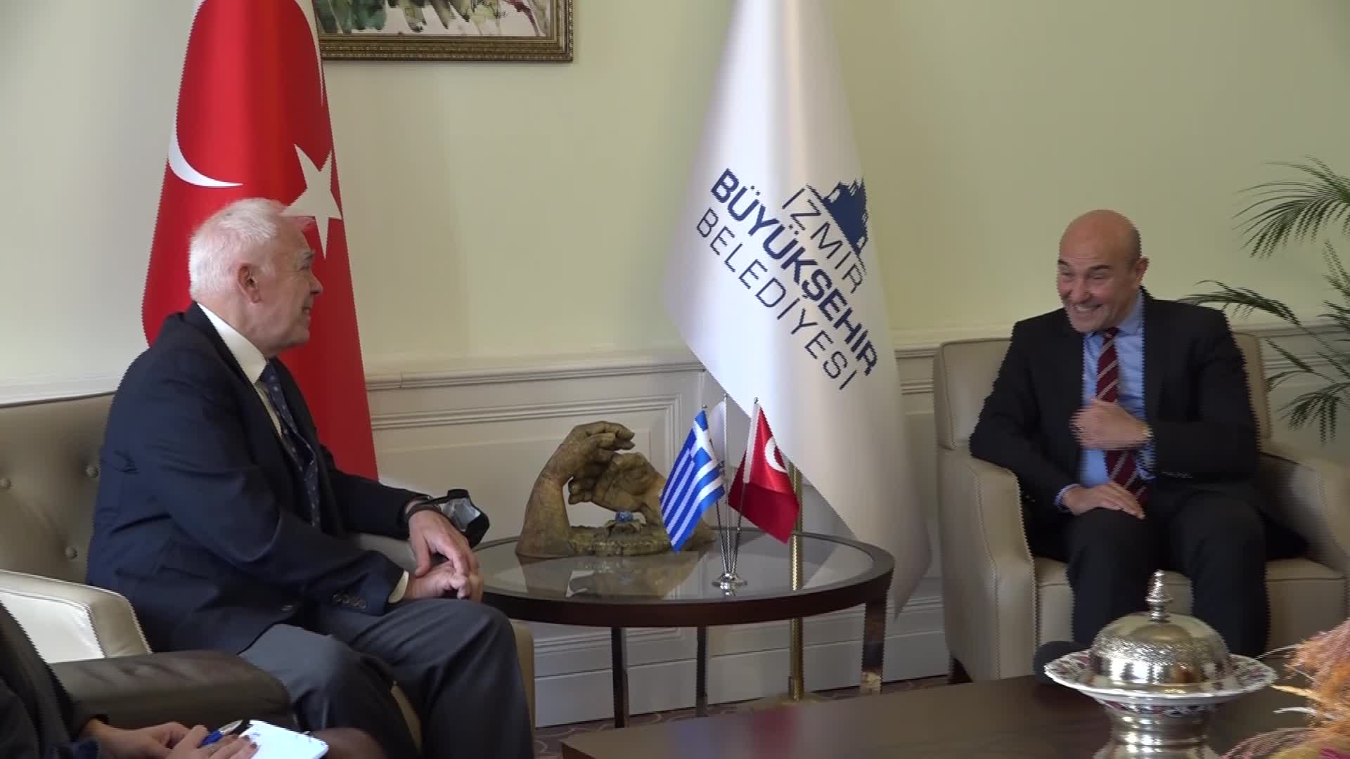 YUNANİSTAN’IN ANKARA BÜYÜKELÇİSİ, TUNÇ SOYER’İ ZİYARET ETTİ