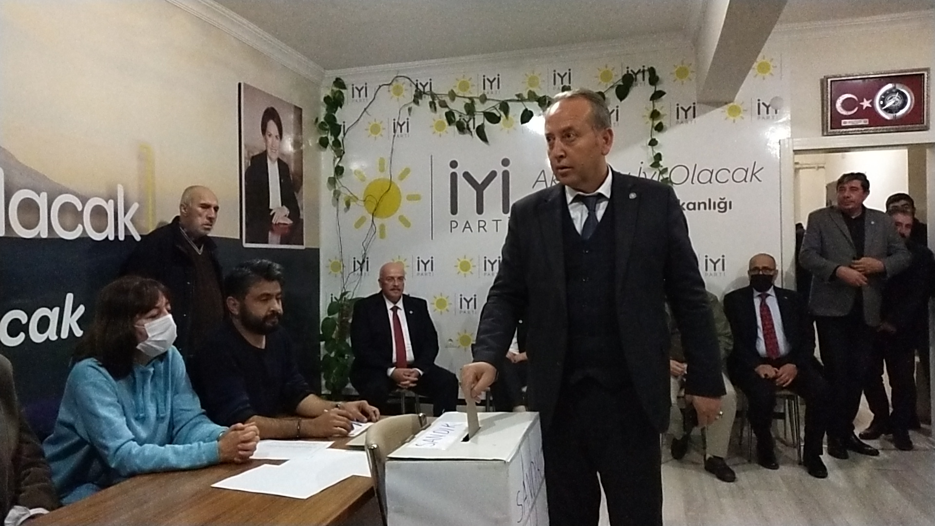 İYİ PARTİ AKSARAY İL BAŞKANLIĞI'NA ÖMER FARUK AĞIR SEÇİLDİ