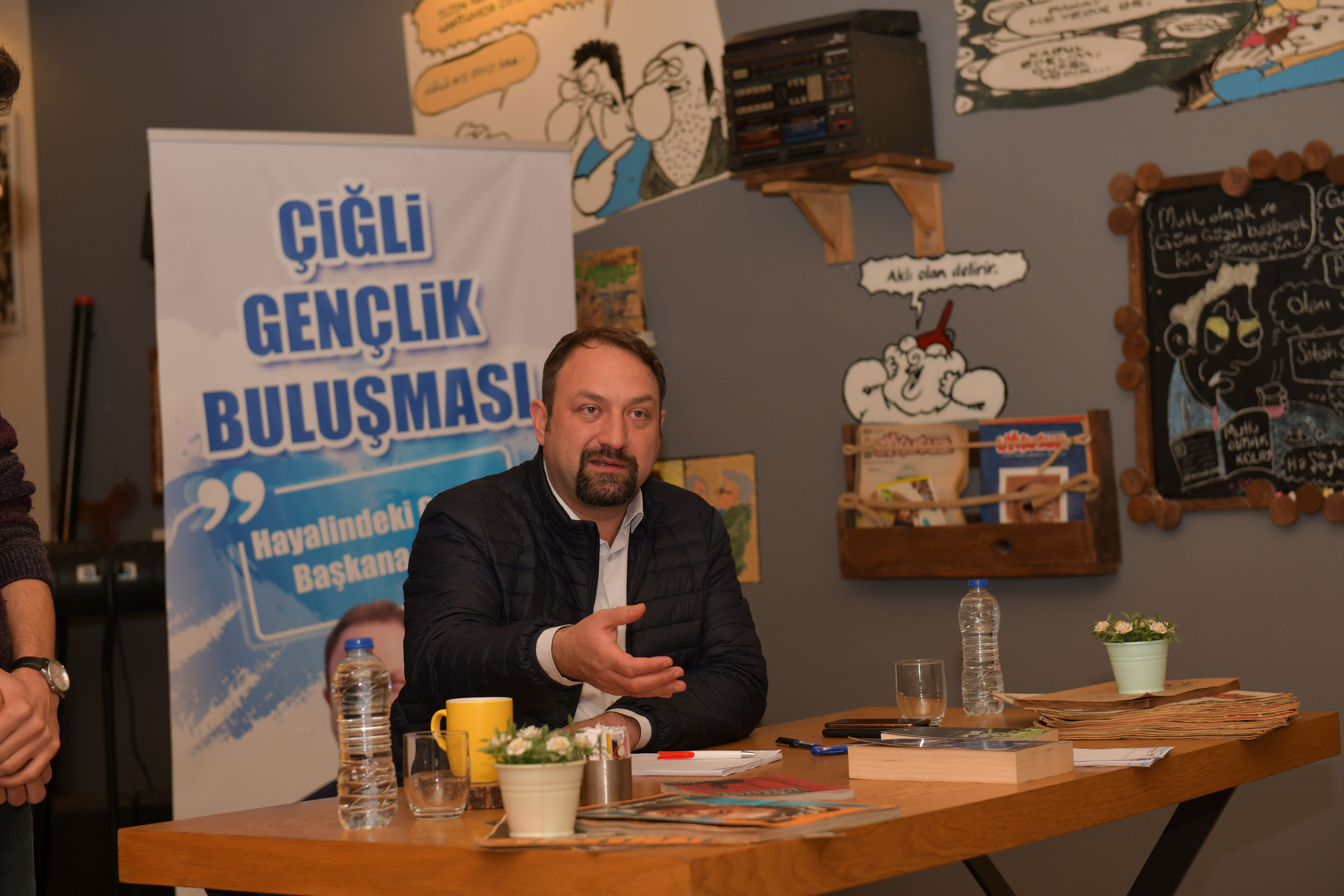 ÇİĞLİ BELEDİYE BAŞKANI GÜMRÜKÇÜ, ÜNİVERSİTE ÖĞRENCİLERİ İLE BULUŞTU