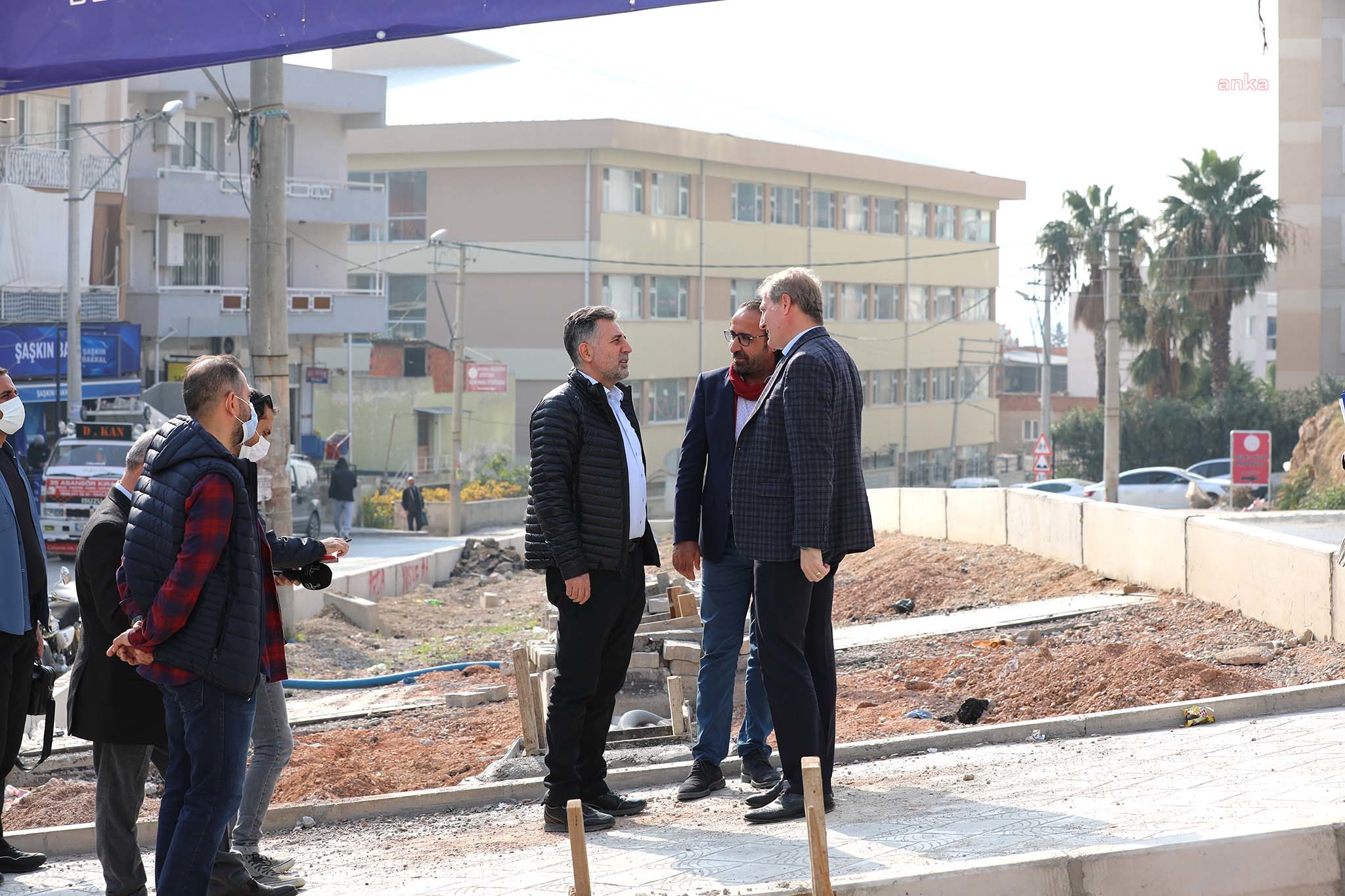 BAYRAKLI YENİ MEYDANINA MEYDANINA KAVUŞUYOR