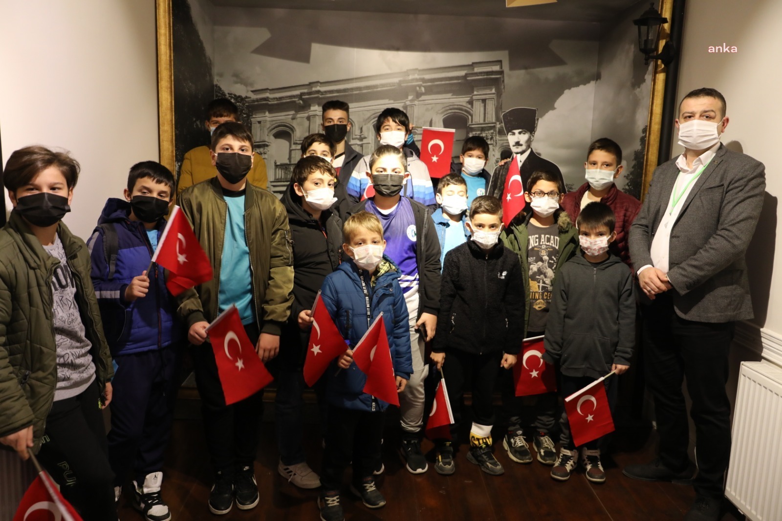 İZMİT BELEDİYESPOR'UN FUTBOLCULARI ATATÜRK EVİ'Nİ ZİYARET ETTİ