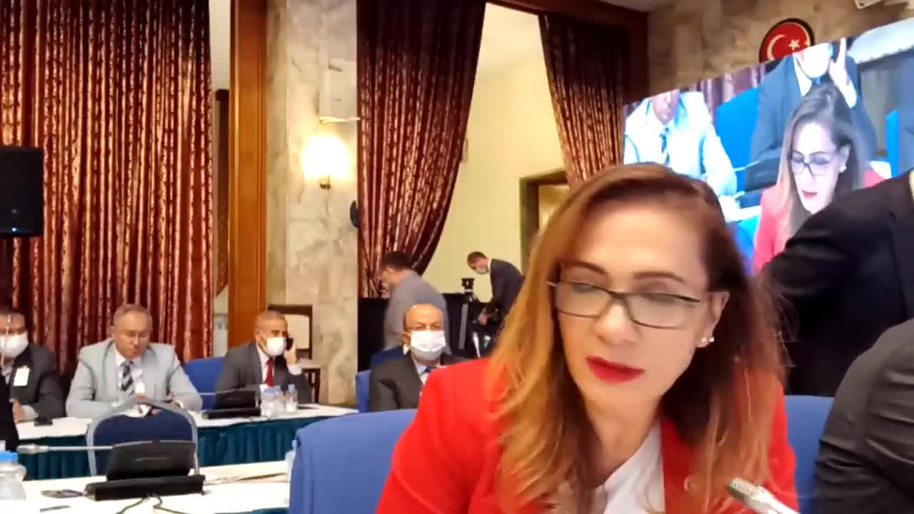 İLGEZDİ, BAKAN ERSOY’A SORDU: “SİZ SANATÇILARI BÖYLE Mİ KORUYACAKSINIZ?”