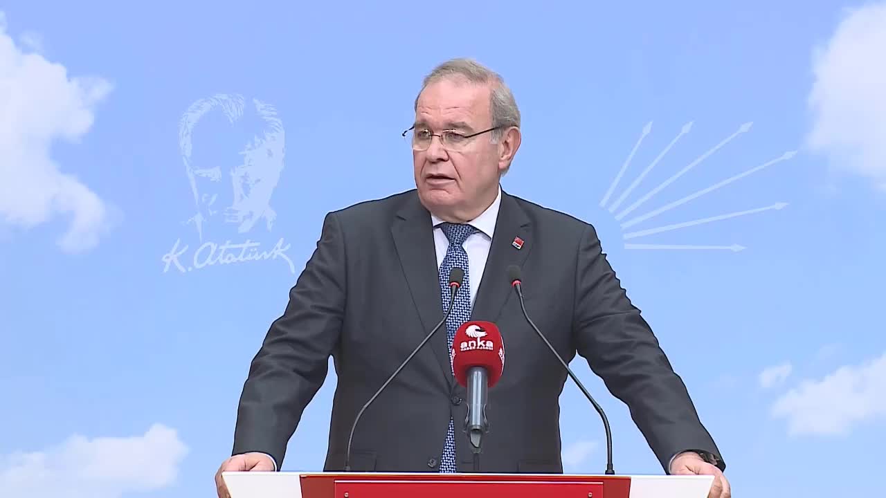 ÖZTRAK: "YAZI TURA İÇİN HAVAYA ATILAN PARAMIZ YERE İNENE KADAR DEĞER KAYBEDİYOR"
