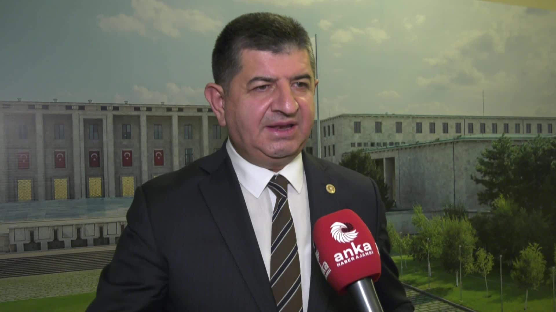 CHP’Lİ ARI, ANTALYA’DA EVİ YANAN YURTTAŞLARIN DURUMUNU ANLATTI: “AFAD BOŞ SÖZLEŞMELER İMZALATIYOR”