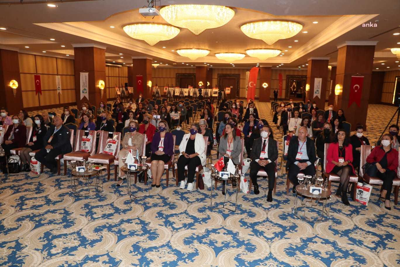 İZMİT'TE KADIN HAKLARI İÇİN TARİHİ İMZA
