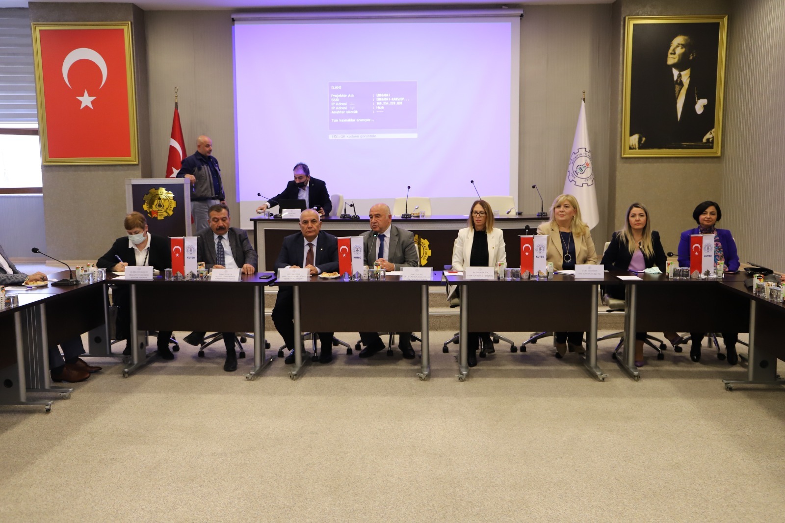 KÜTAHYA'DA ‘KADIN USTALAR’ YETİŞECEK
