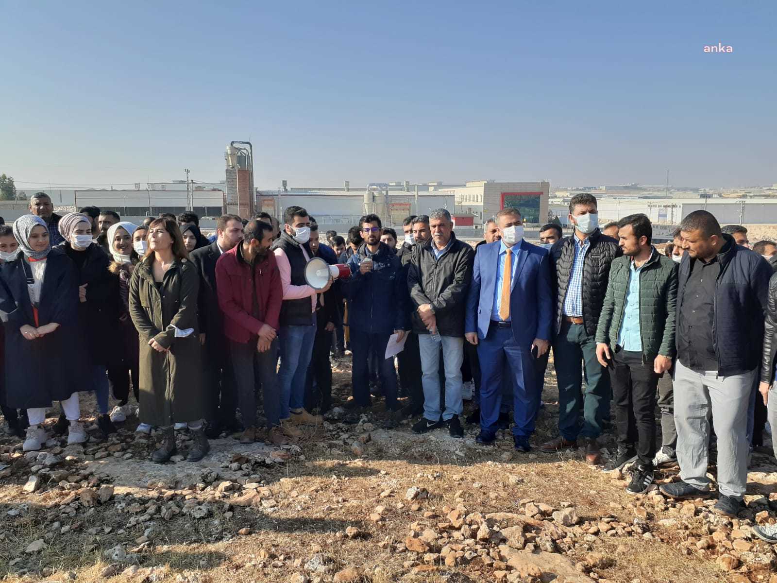 ŞANLIURFA'DA TEKSTİL İŞÇİLERİ SÜRESİZ EYLEM KARARI ALDI