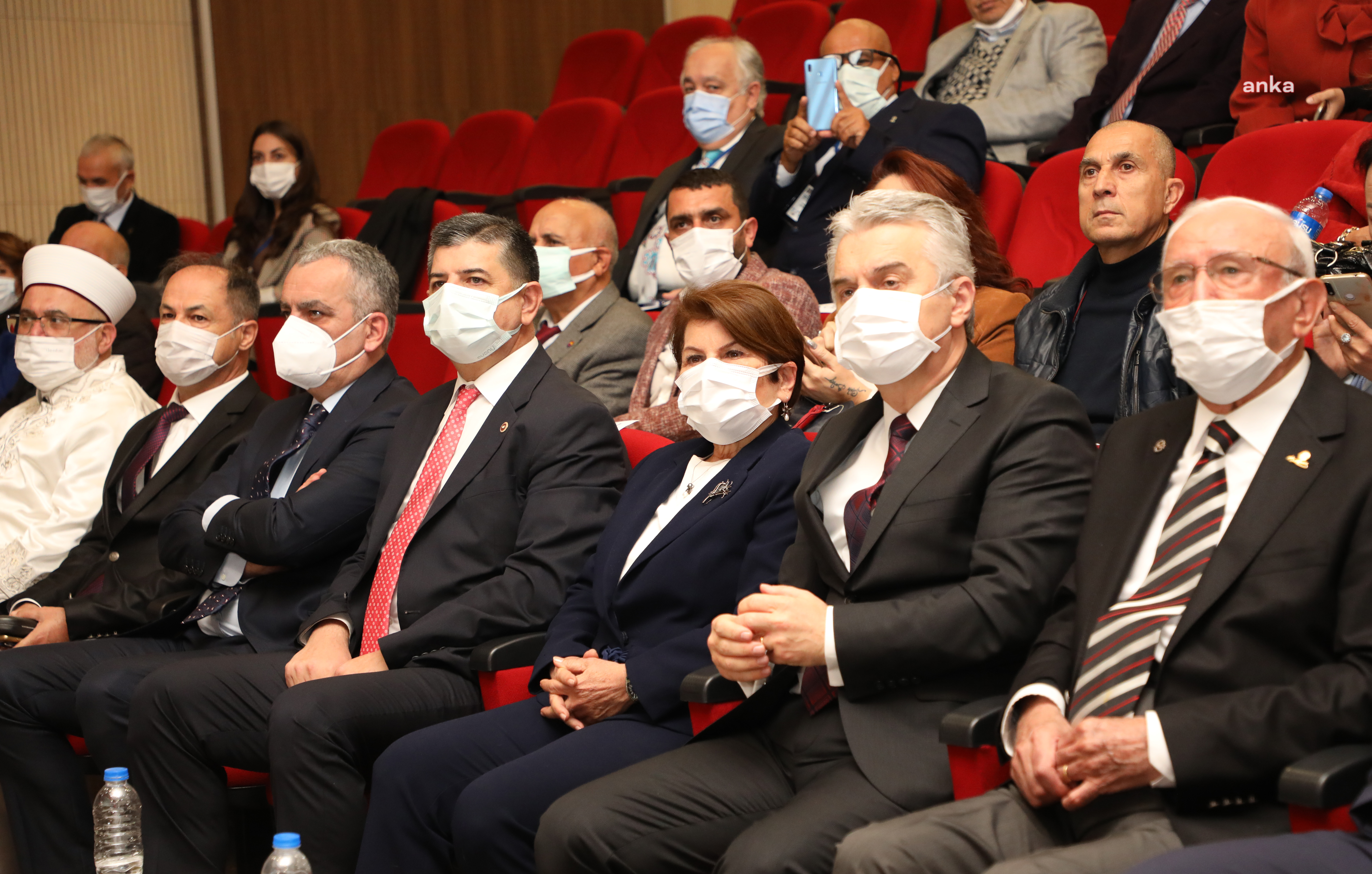 KIBRIS'IN FETHİNİN 450.YILI SEMPOZYUMU ANTALYA'DA BAŞLADI