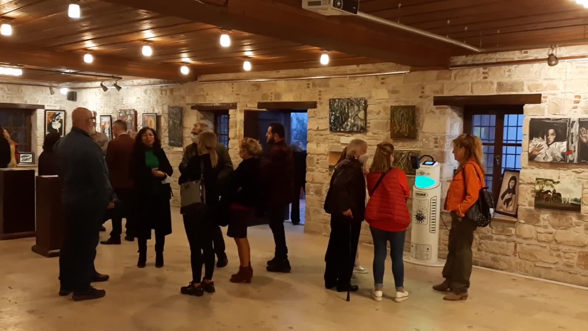 KUŞADASI'NDA KADIN RESSAMLAR “ŞİDDETE HAYIR” DEDİ