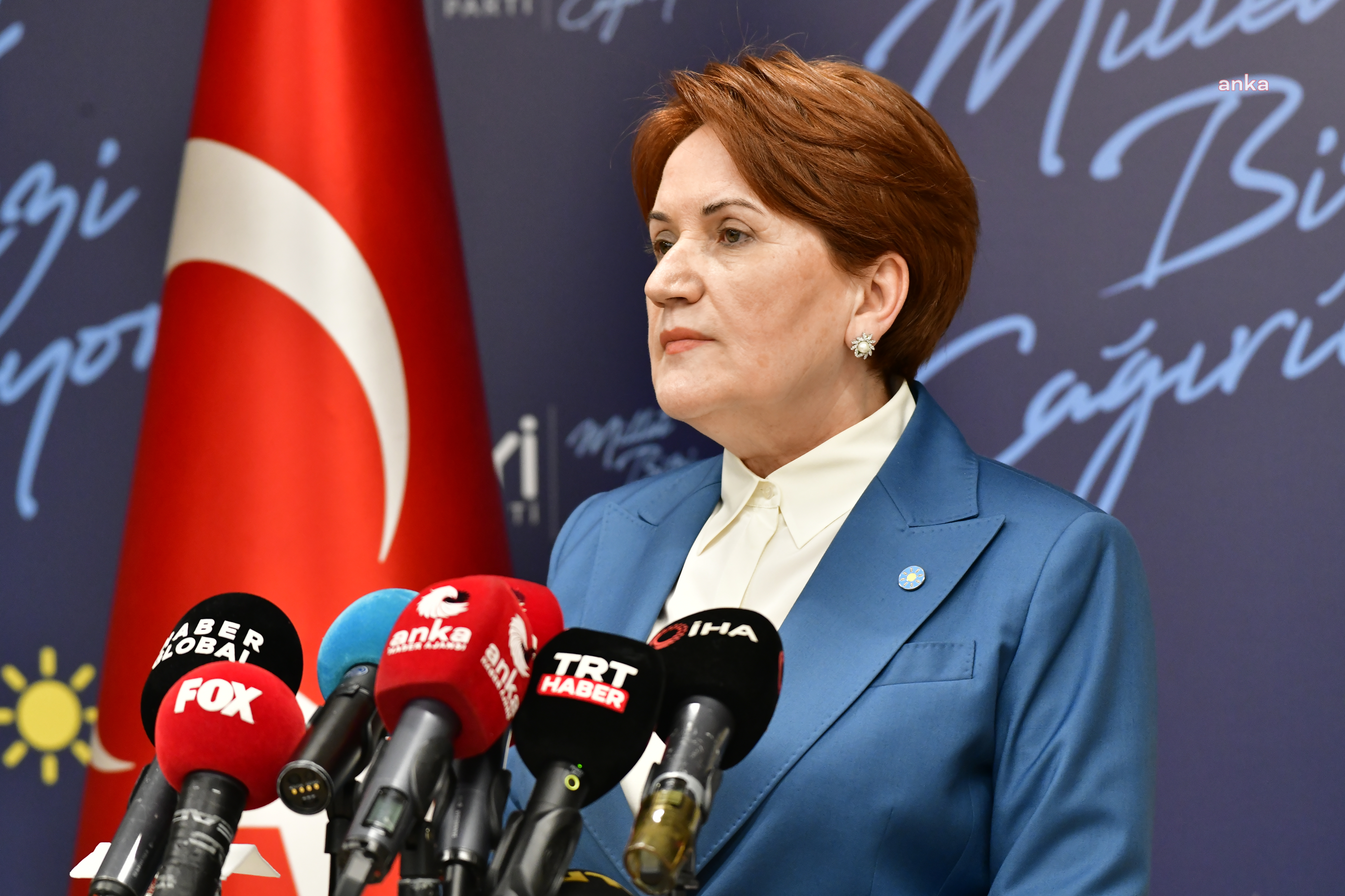AKŞENER, PARTİSİNİN EKONOMİ KURMAYLARINI TOPLUYOR