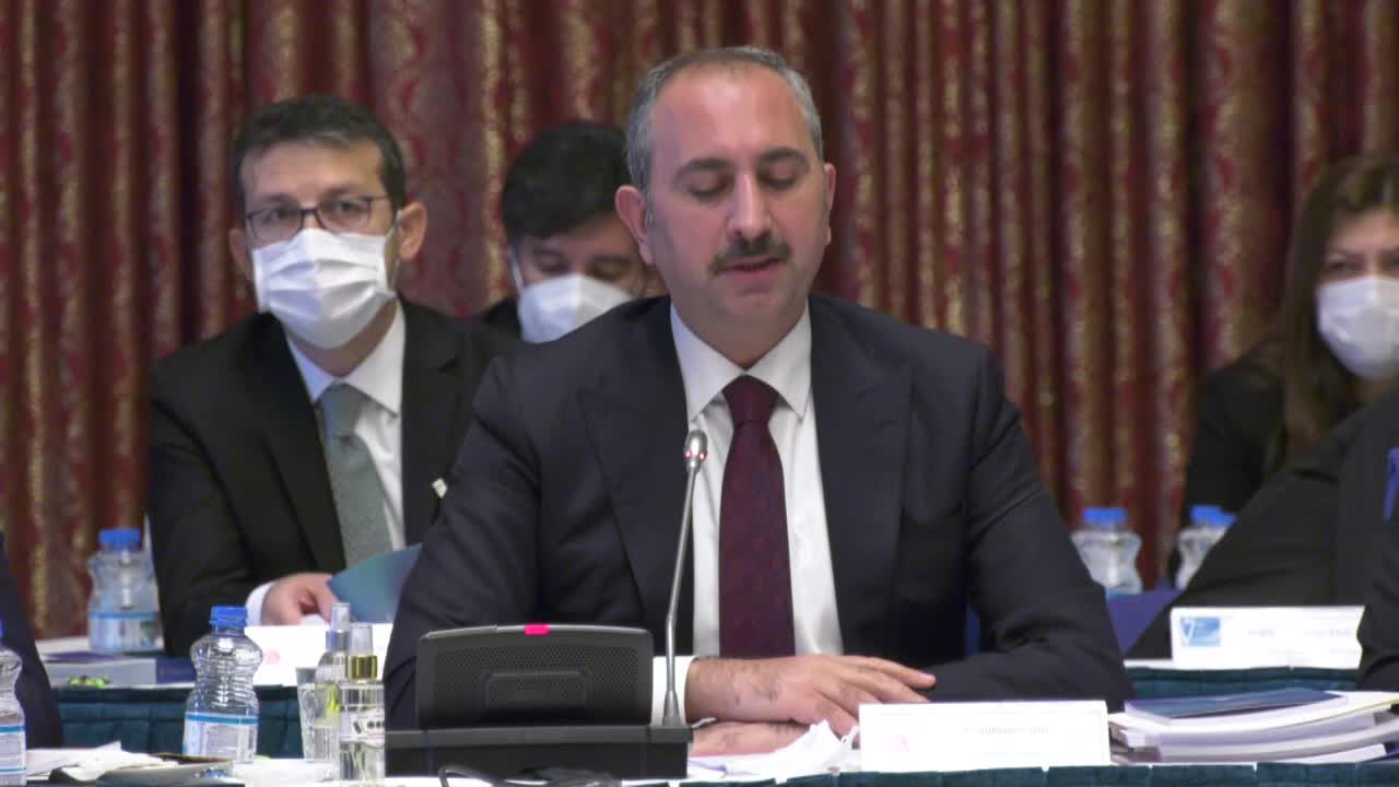 BAKAN GÜL: “ISRARLI TAKİP FİİLLERİNE İLİŞKİN YENİ BİR SUÇ İHDASI, ÇALIŞILAN BAŞLIKLAR ARASINDA"