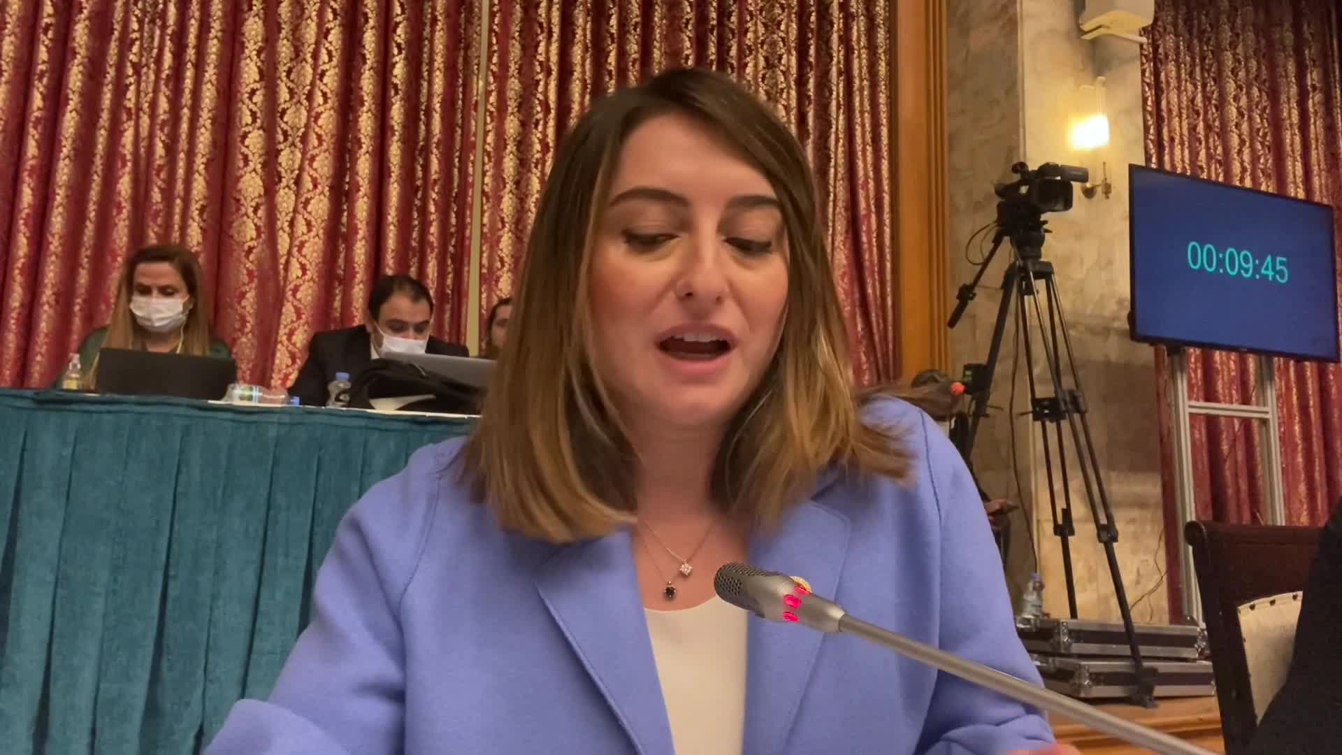 BANKOĞLU'NDAN KASAPOĞLU'NA "ÖĞRENİM KREDİSİ" ÇAĞRISI: "HANİ KARŞIYDINIZ SİZ FAİZE, O ZAMAN KREDİLERİN FAİZİNİ SİLSENİZE"
