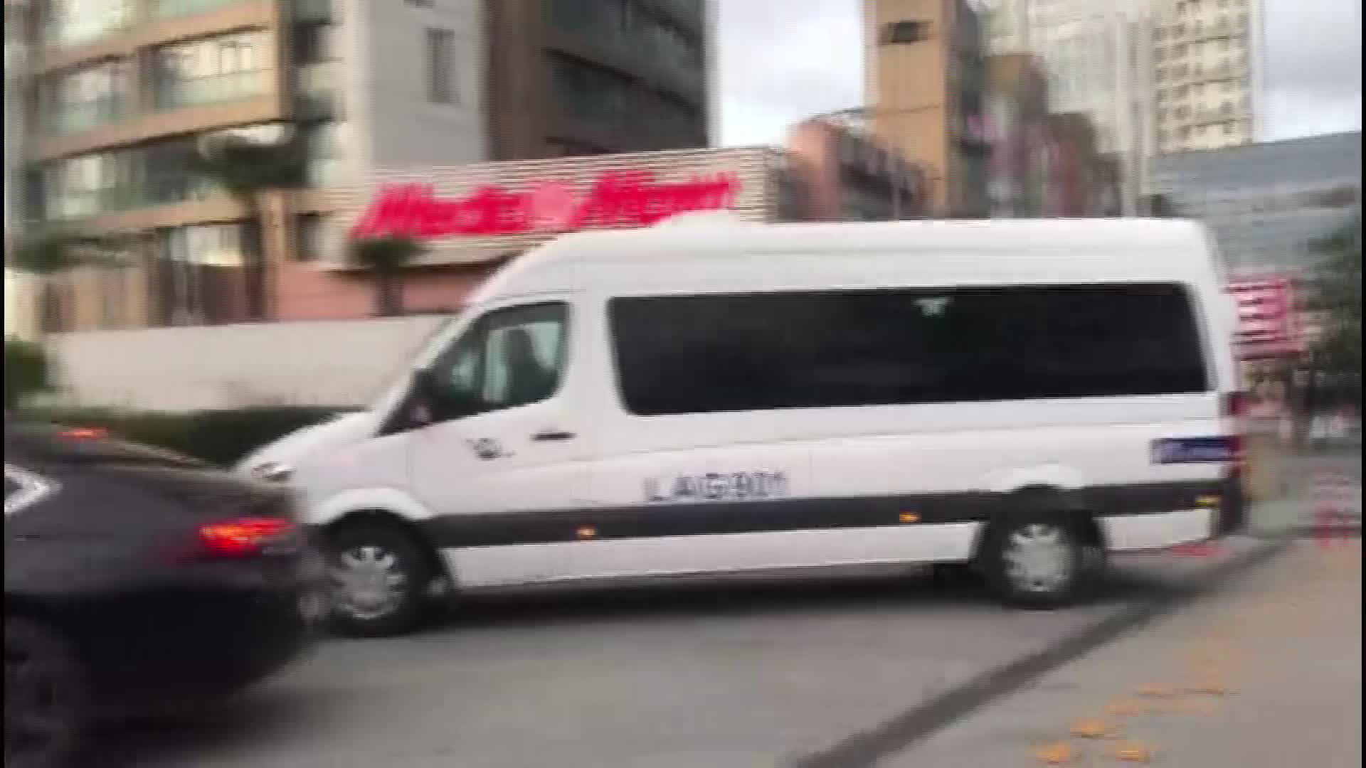 AKARYAKIT ZAMMI İSTASYONLARDA KUYRUĞA NEDEN OLDU
