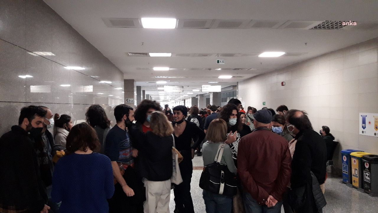 BOĞAZİÇİ PROTESTOLARINDA GÖZALTINA ALINANLARDAN 22'Sİ HAKKINDAKİ ADLİ KONTROL HÜKÜMLERİ KALDIRILDI