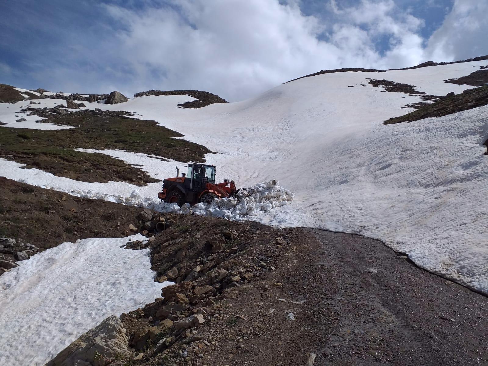 KARLA KAPLI GÖKTEPE YAYLA YOLU AÇILIYOR