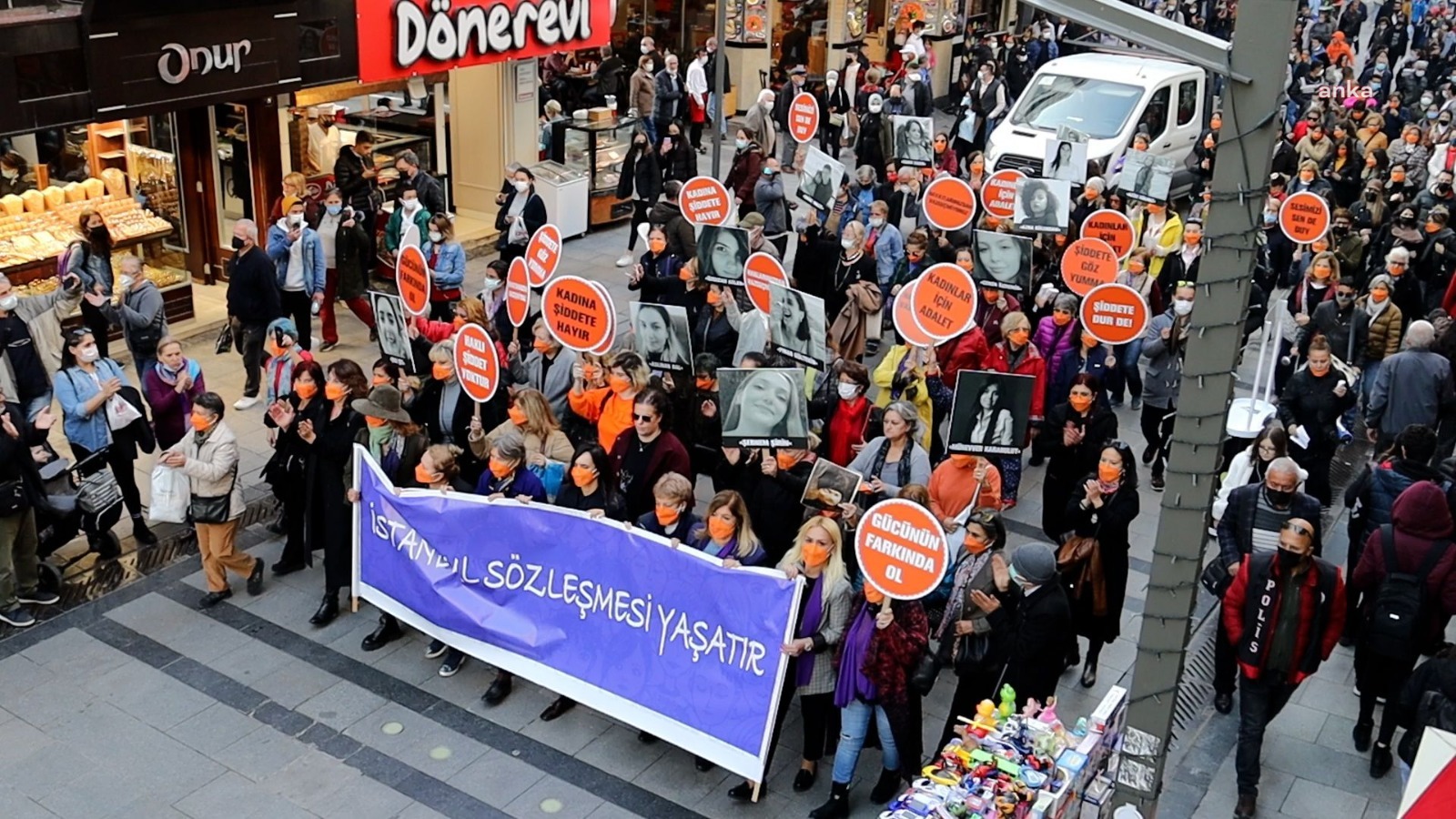 KARŞIYAKALI KADINLAR TEK SES, TEK YÜREK