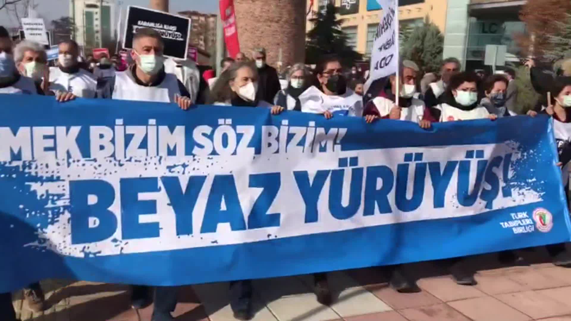 HEKİMLERİN "BEYAZ YÜRÜYÜŞÜ" ESKİŞEHİR'DE