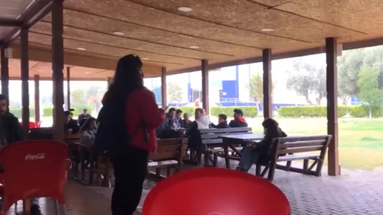 PROTESTOCU ÖĞRENCİLERE ÖNCE KANTİNCİ, ARDINDAN POLİS VE ÖZEL GÜVENLİK ­MÜDAHALE ETTİ