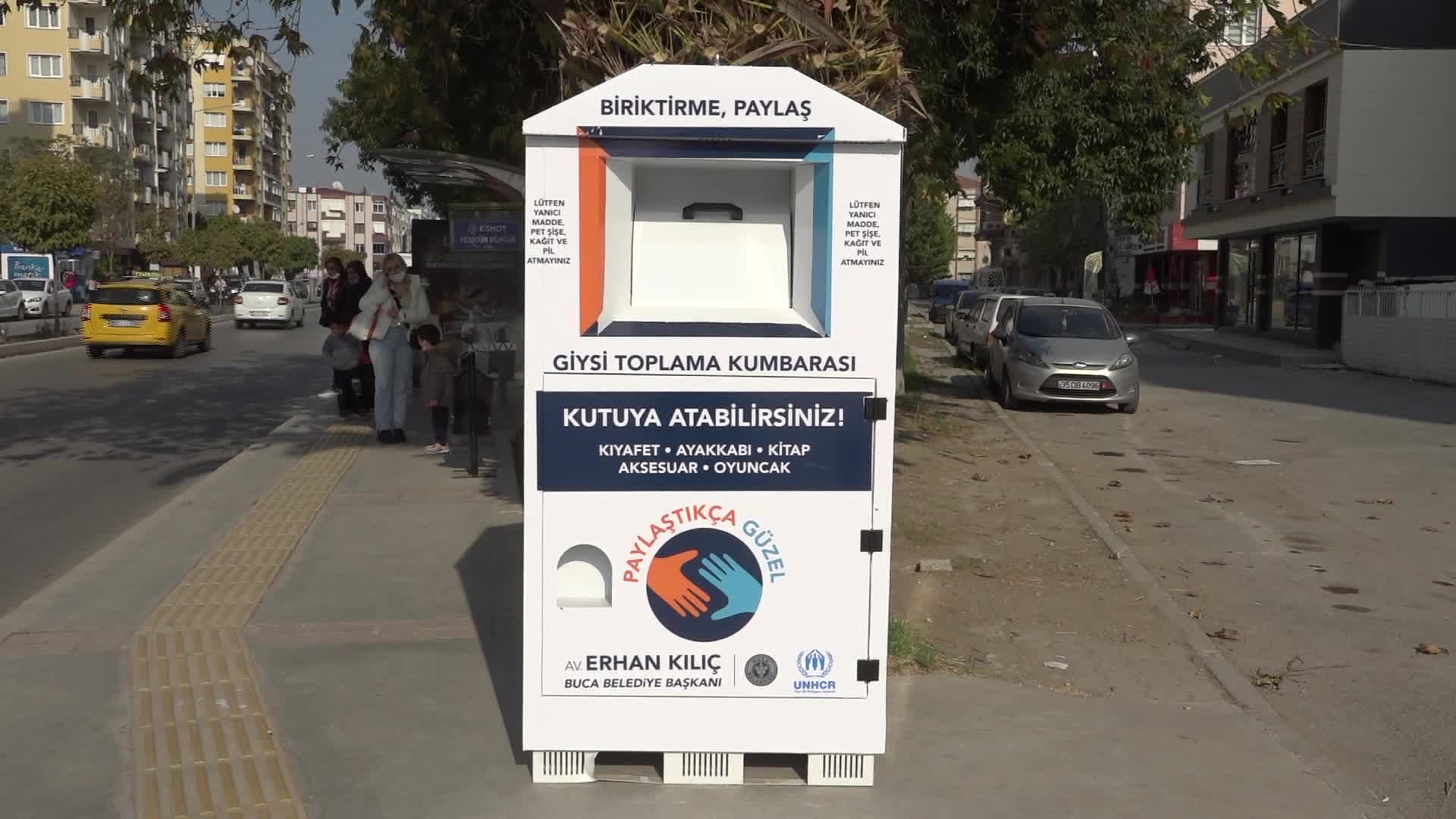 BUCA’YA GİYSİ TOPLAMA KUMBARALARI YERLEŞTİRİLDİ