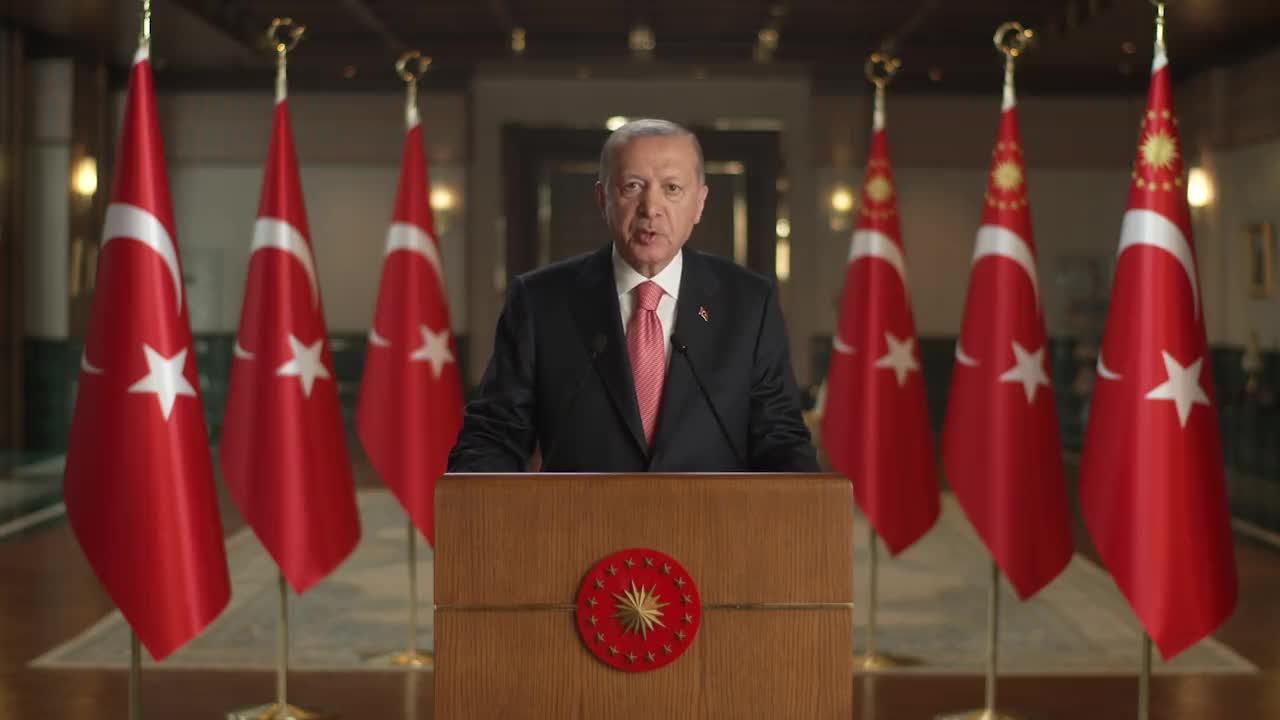 ERDOĞAN'DAN AYANCIK TERMİNAL KÖPRÜSÜ MESAJI: "DİĞER İKİ KÖPRÜMÜZÜN İNŞASINI DA ARALIK VE MART AYLARINDA BİTİRMEYİ HEDEFLİYORUZ"