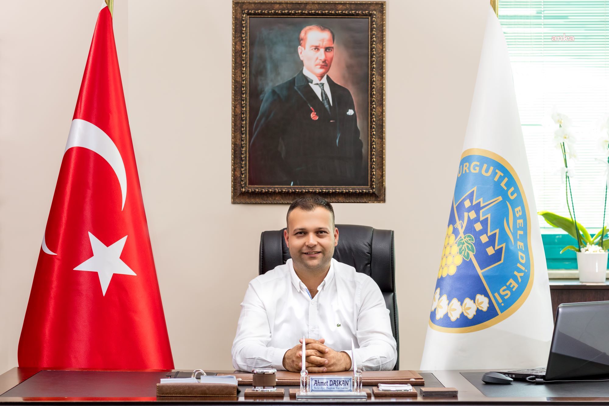 TURGUTLU BELEDİYESİ'NDEN DEVRİLEN AĞAÇLARA MÜDAHALE