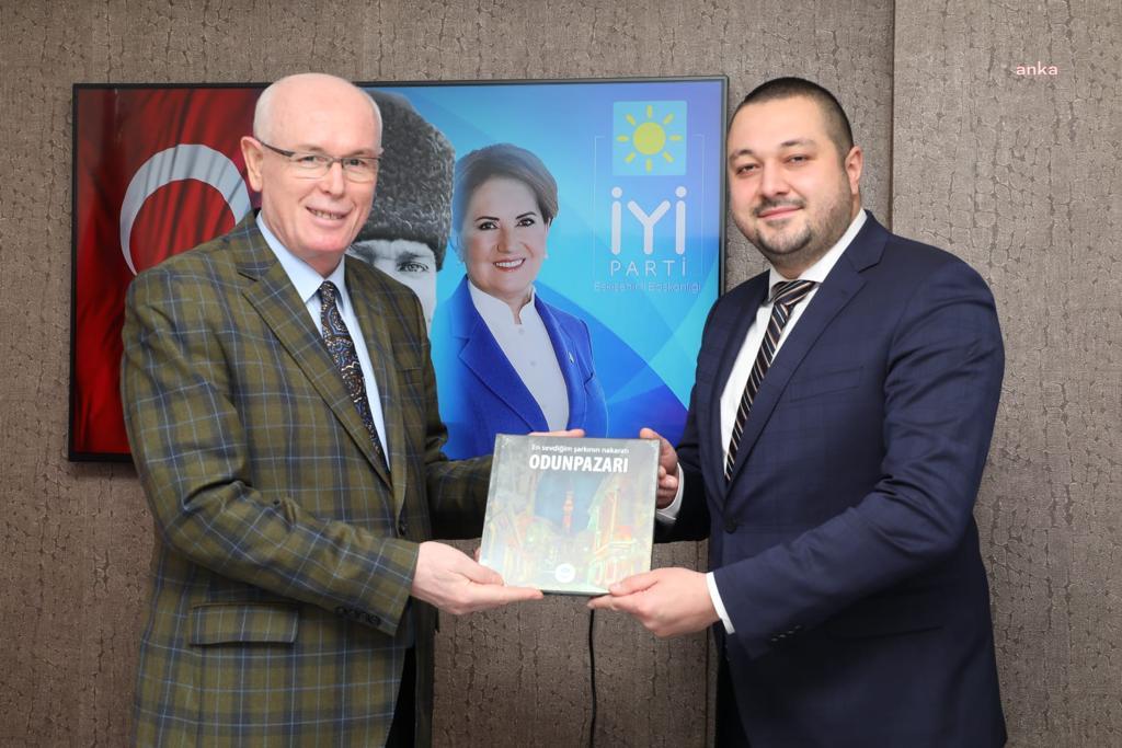 KAZIM KURT İYİ PARTİ'Yİ ZİYARET ETTİ