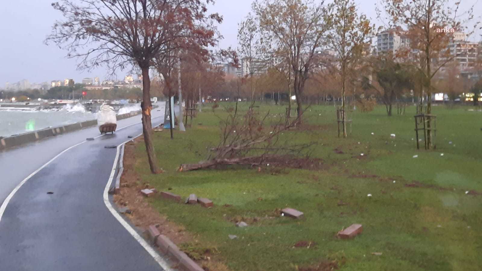 İSTANBUL’DA FIRTINA NEDENİYLE UÇUŞLARDA AKSAMA YAŞANIYOR