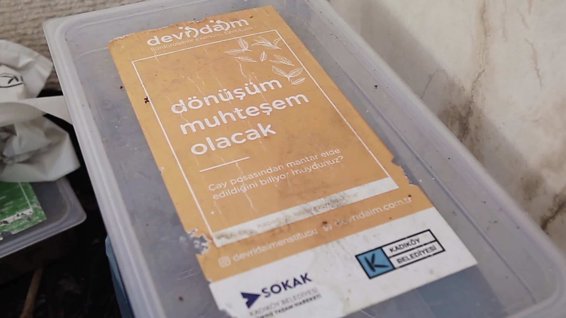 ATIKSIZ SOKAKTA 3 TON ATIK KOMPOSTA DÖNÜŞTÜ