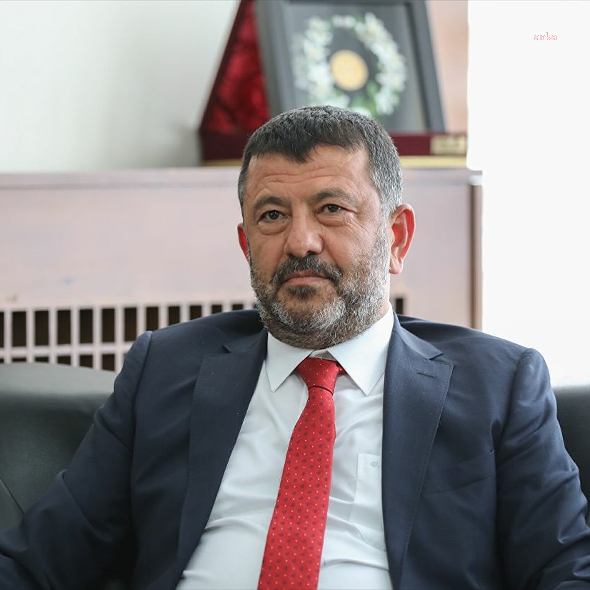 VELİ AĞBABA AÇIKLADI: ASGARİ ÜCRETLİNİN SOFRASINDAN 65 EKMEK GİTTİ