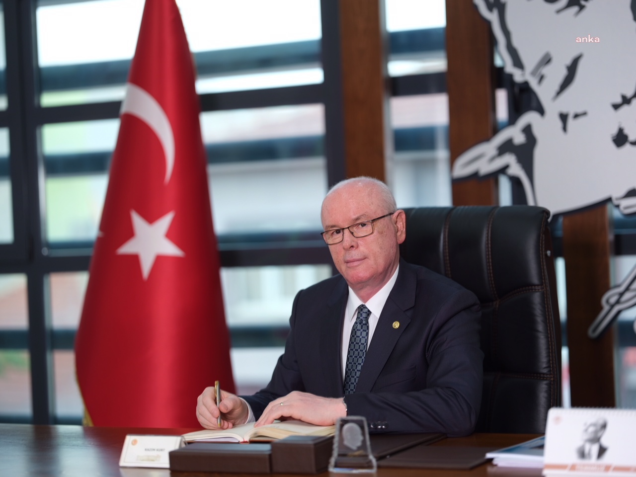 KAZIM KURT'TAN ENGELLİLER GÜNÜ MESAJI