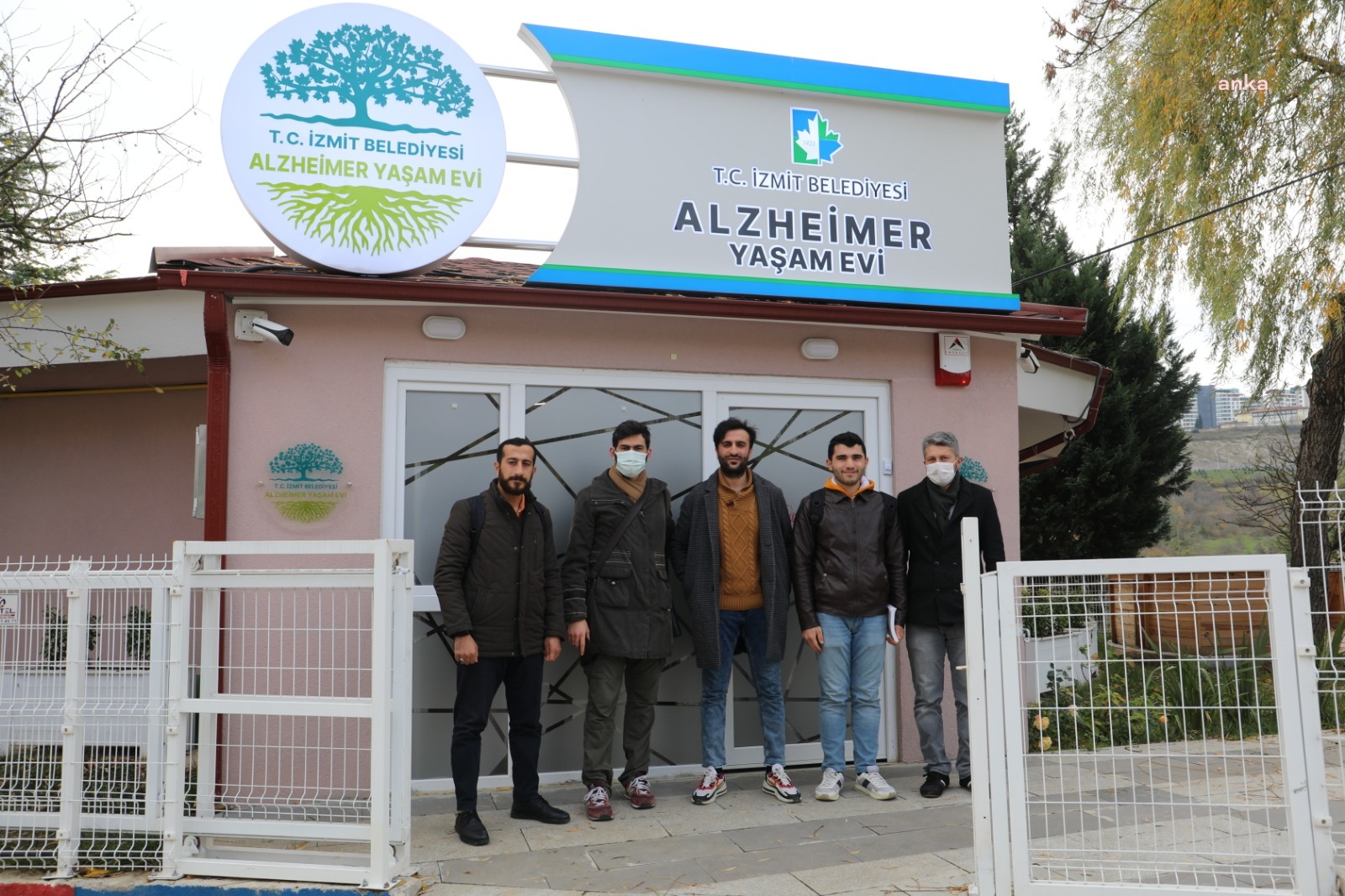 İLAHİYAT ÖĞRENCİLERİNDEN ALZHEİMER YAŞAM EVİ'NDE ETKİNLİK