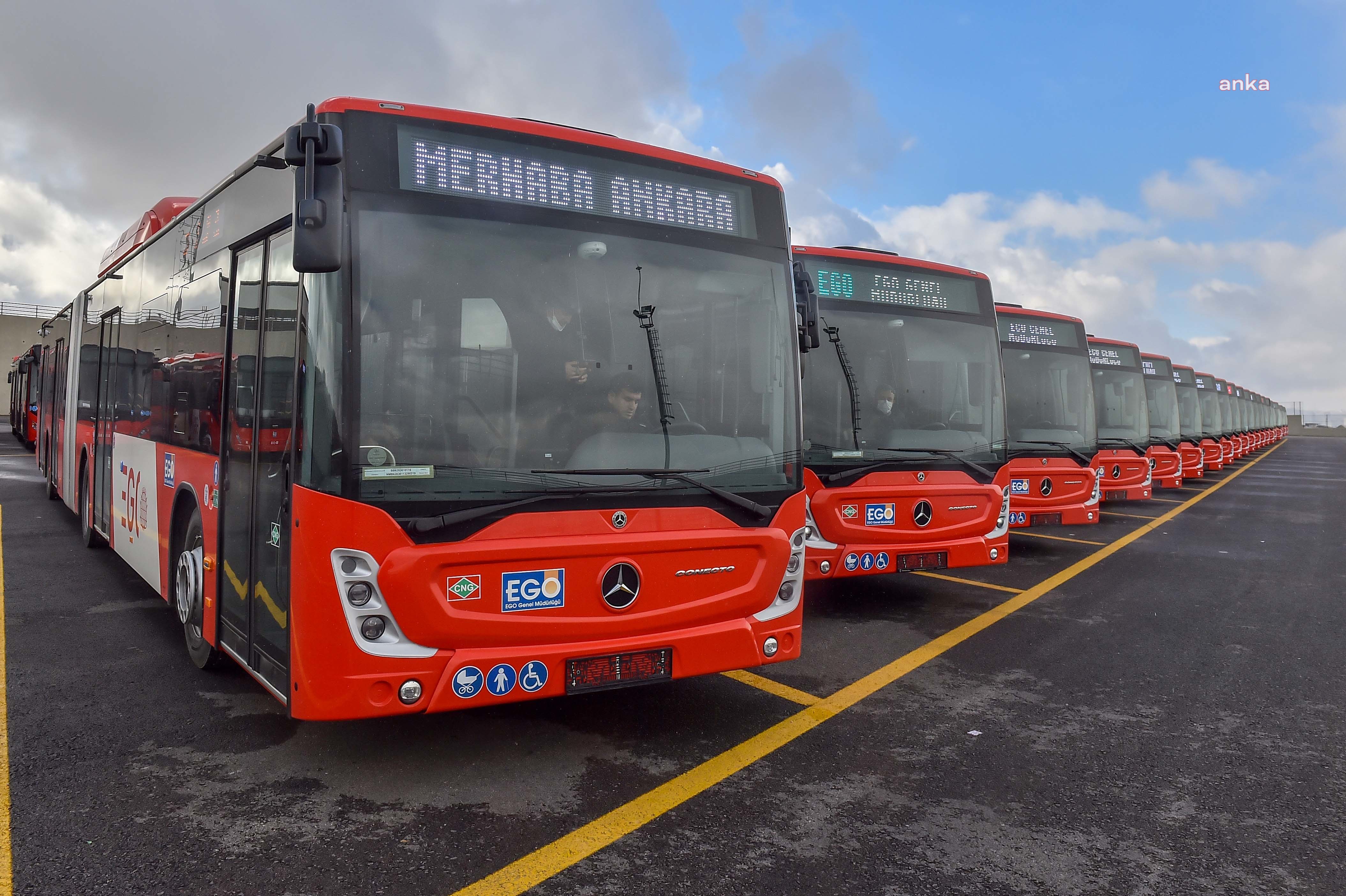 BAŞKENT'TE 8 YIL SONRA İLK BELEDİYE OTOBÜSLERİ ALINDI