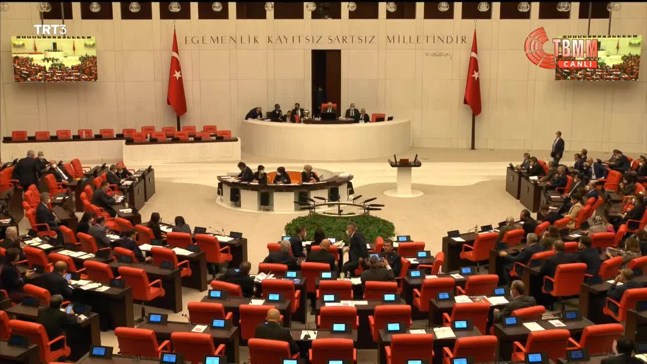 HAZİNE VE MALİYE BAKANI NEBATİ TBMM GENEL KURULU’NDA YEMİN ETTİ