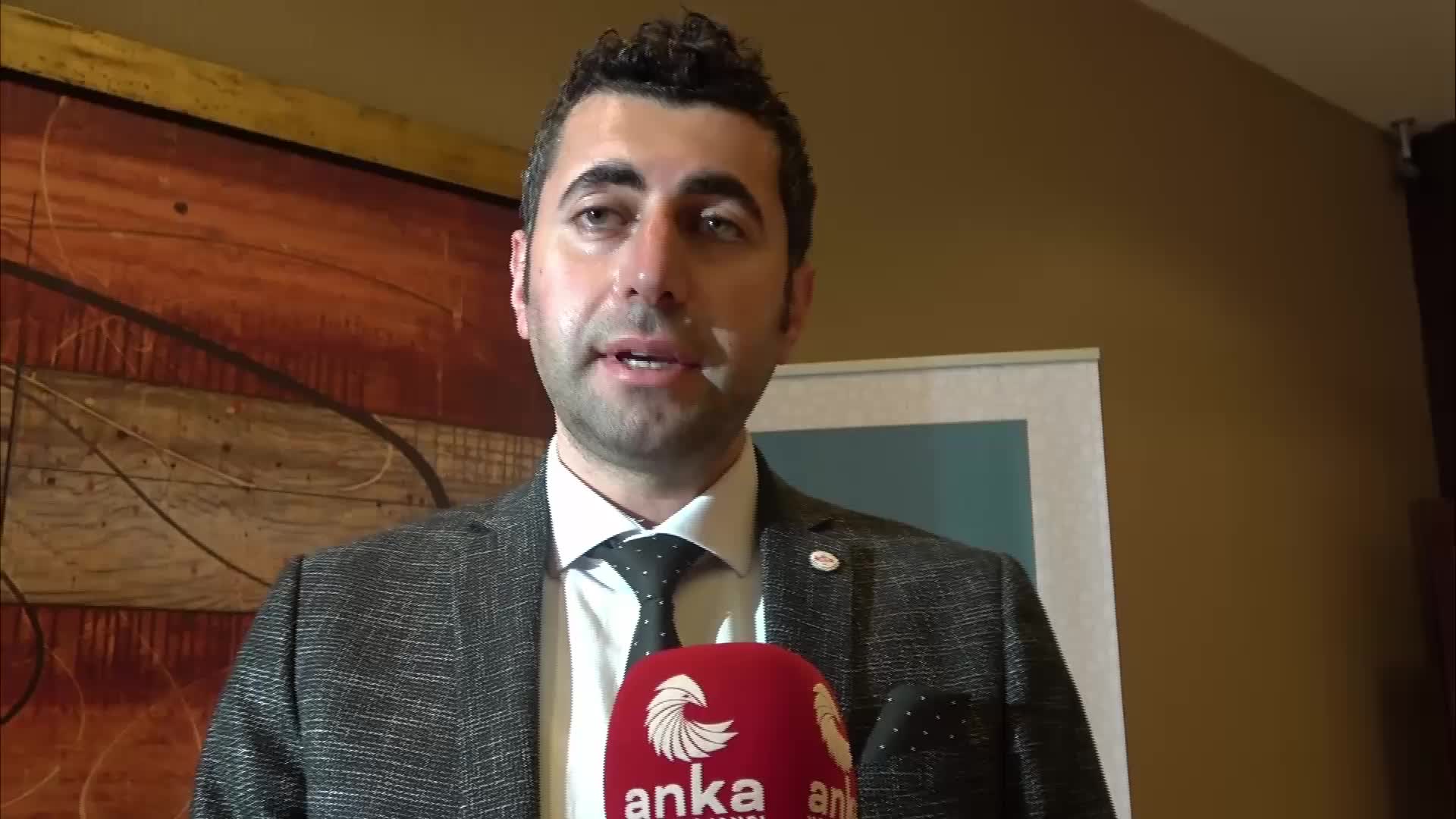 AES BAŞKANI ÖĞRETİCİ: "BELİRLİ KIDEMİ DOLDURAN ÖĞRETMENLERİN UZMAN ÖĞRETMENLİK VE BAŞÖĞRETMENLİK TAZMİNATLARINI ALMASINDAN YANAYIZ"