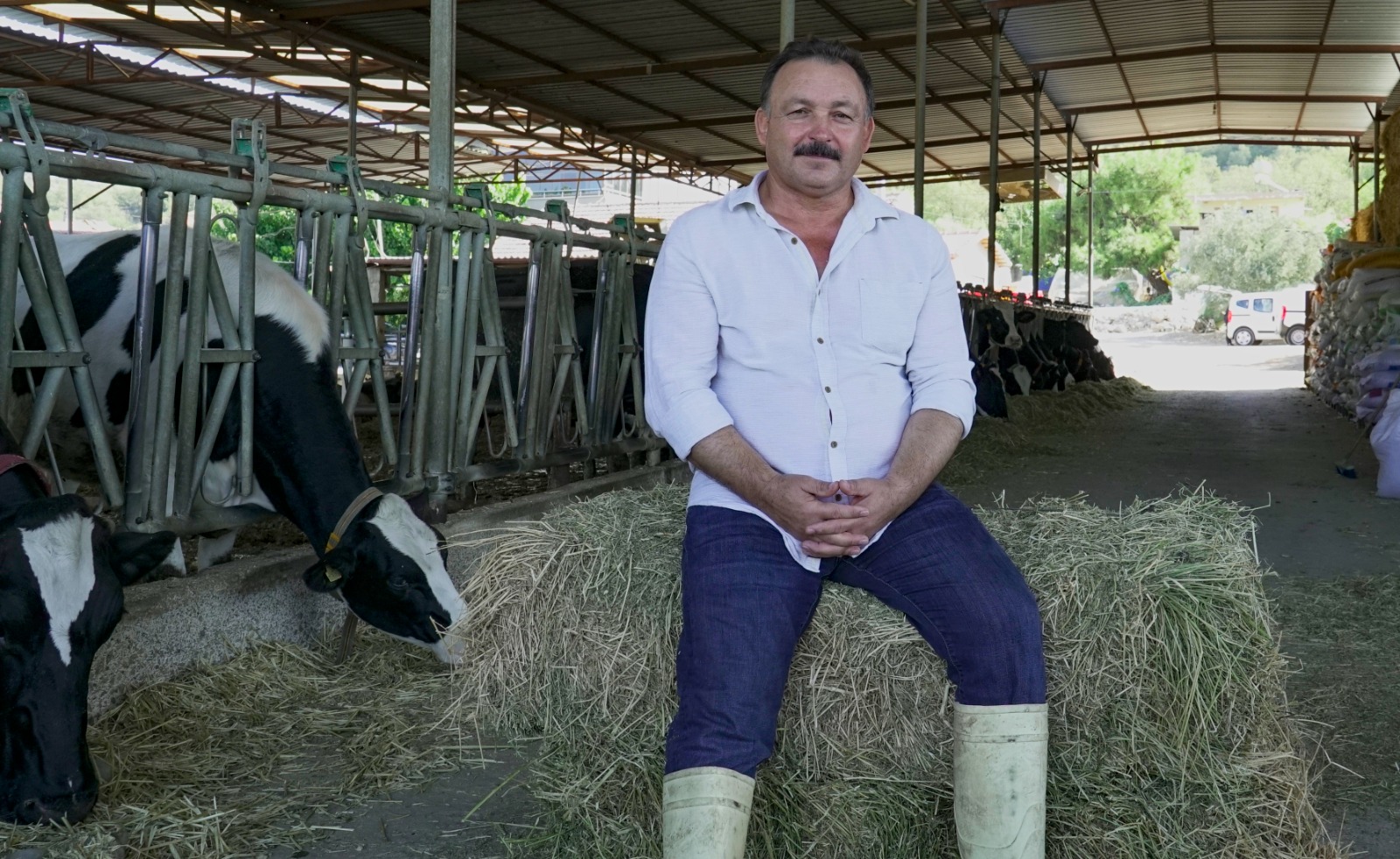 MİLAS SÜT BİRLİĞİ BAŞKANI: “SÜTE ZAM YANSIMADAN YEME GELEN ZAMLAR ÜRETİCİLERİN HEVESİNİ KURSAĞINDA BIRAKTI"